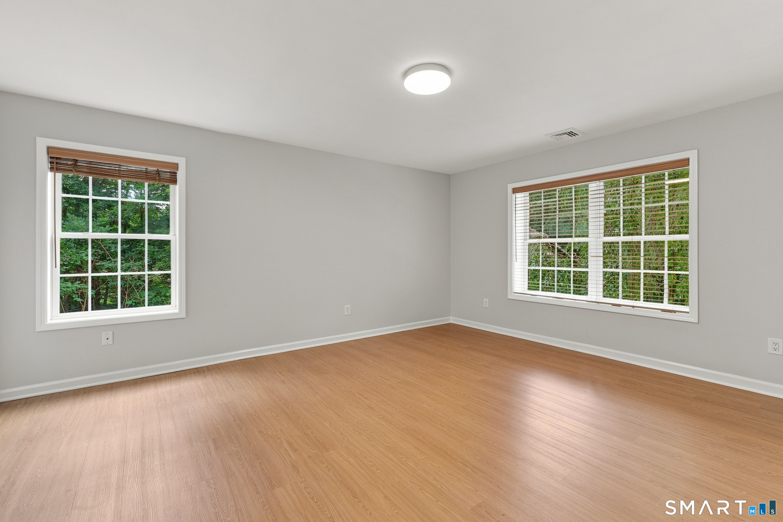 271 Forsyth Road Property Photo 20