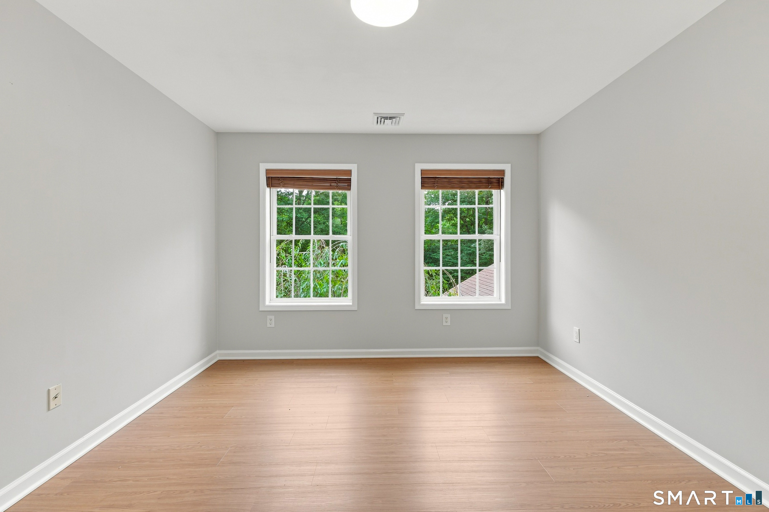271 Forsyth Road Property Photo 24