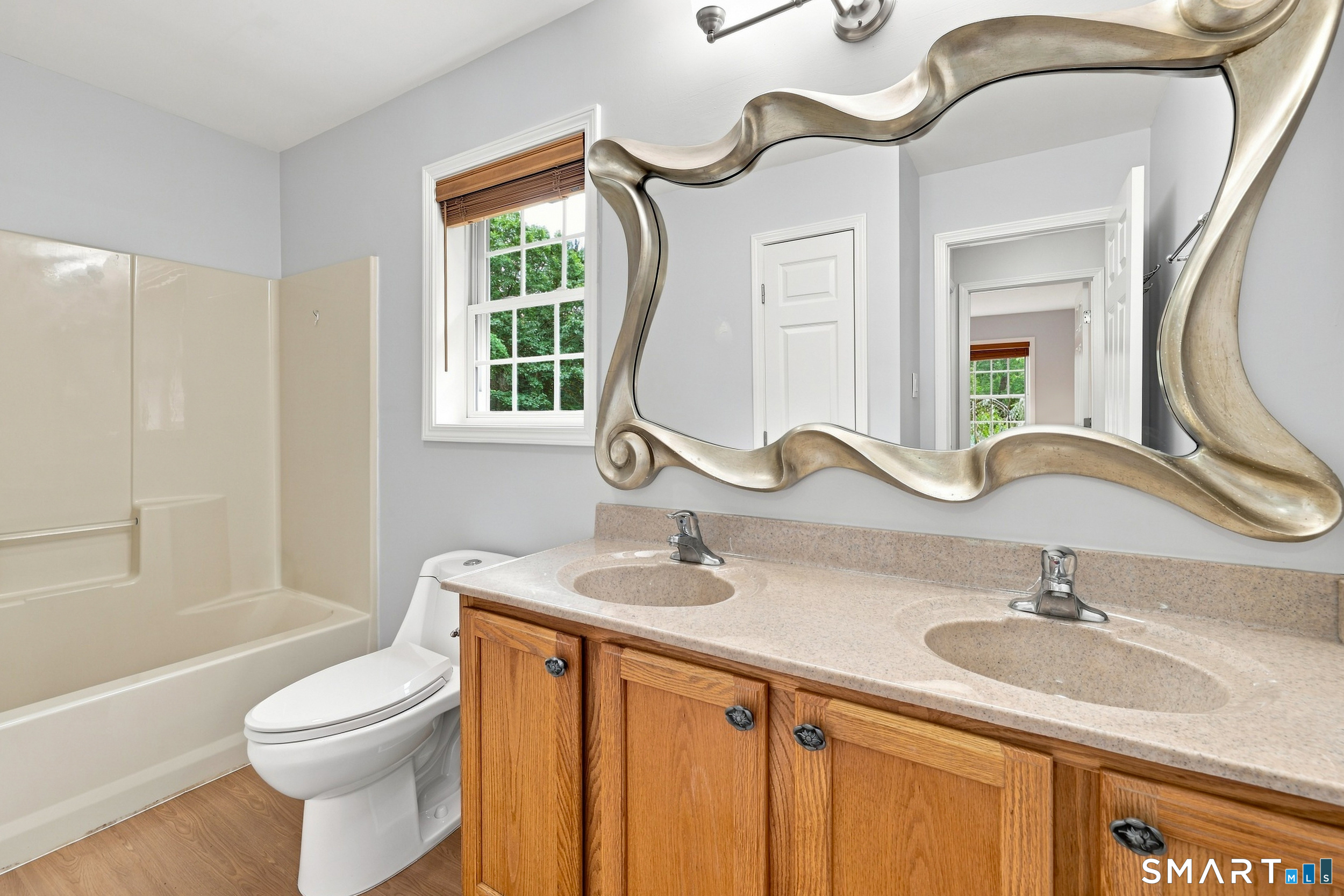 271 Forsyth Road Property Photo 25