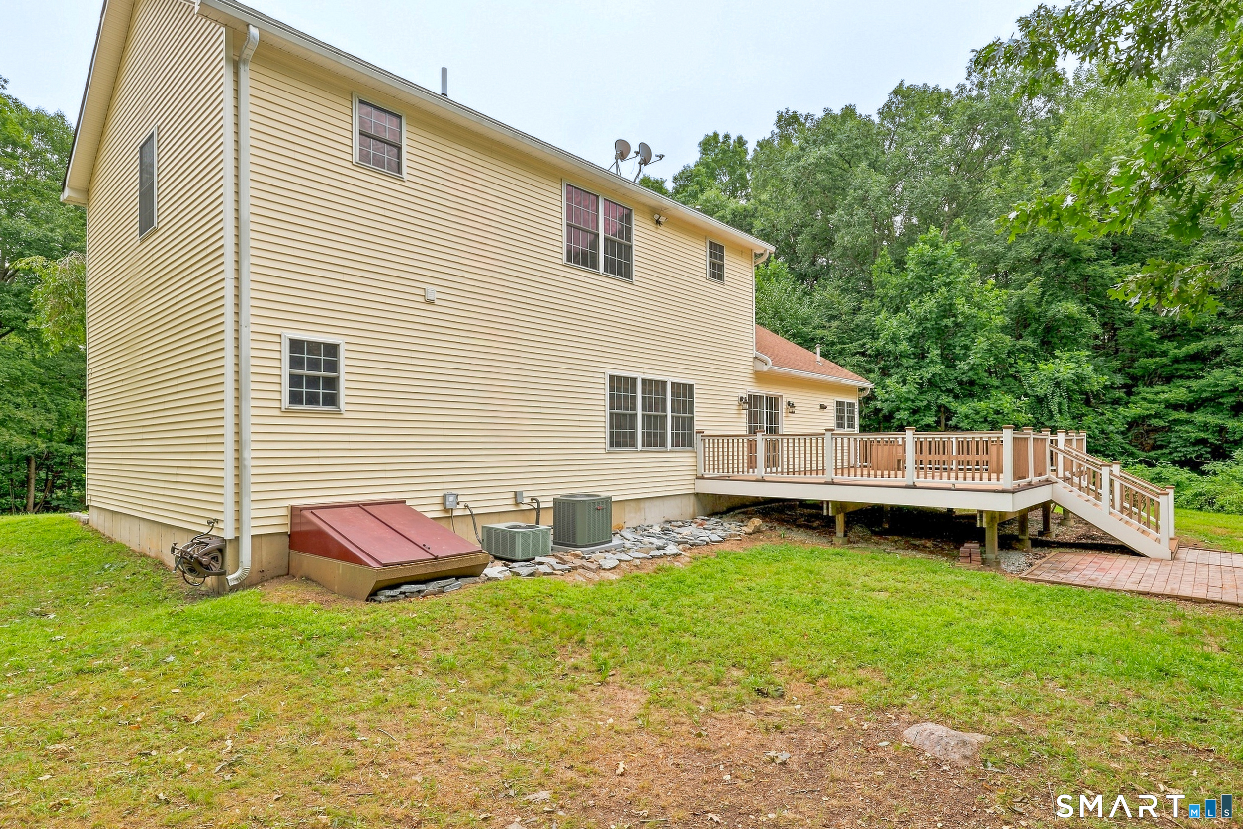 271 Forsyth Road Property Photo 31