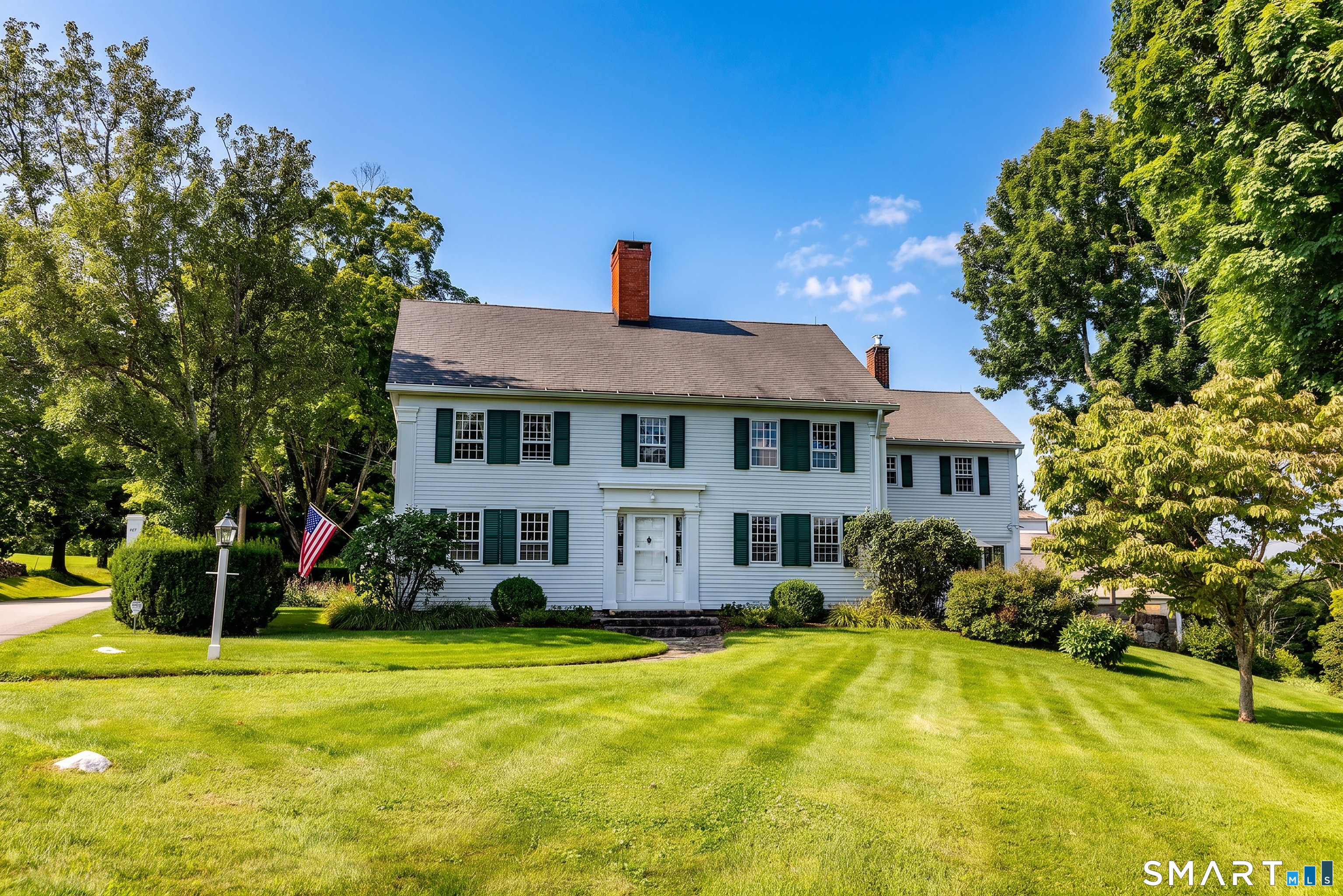 162 Hutchinson Parkway Property Photo 8