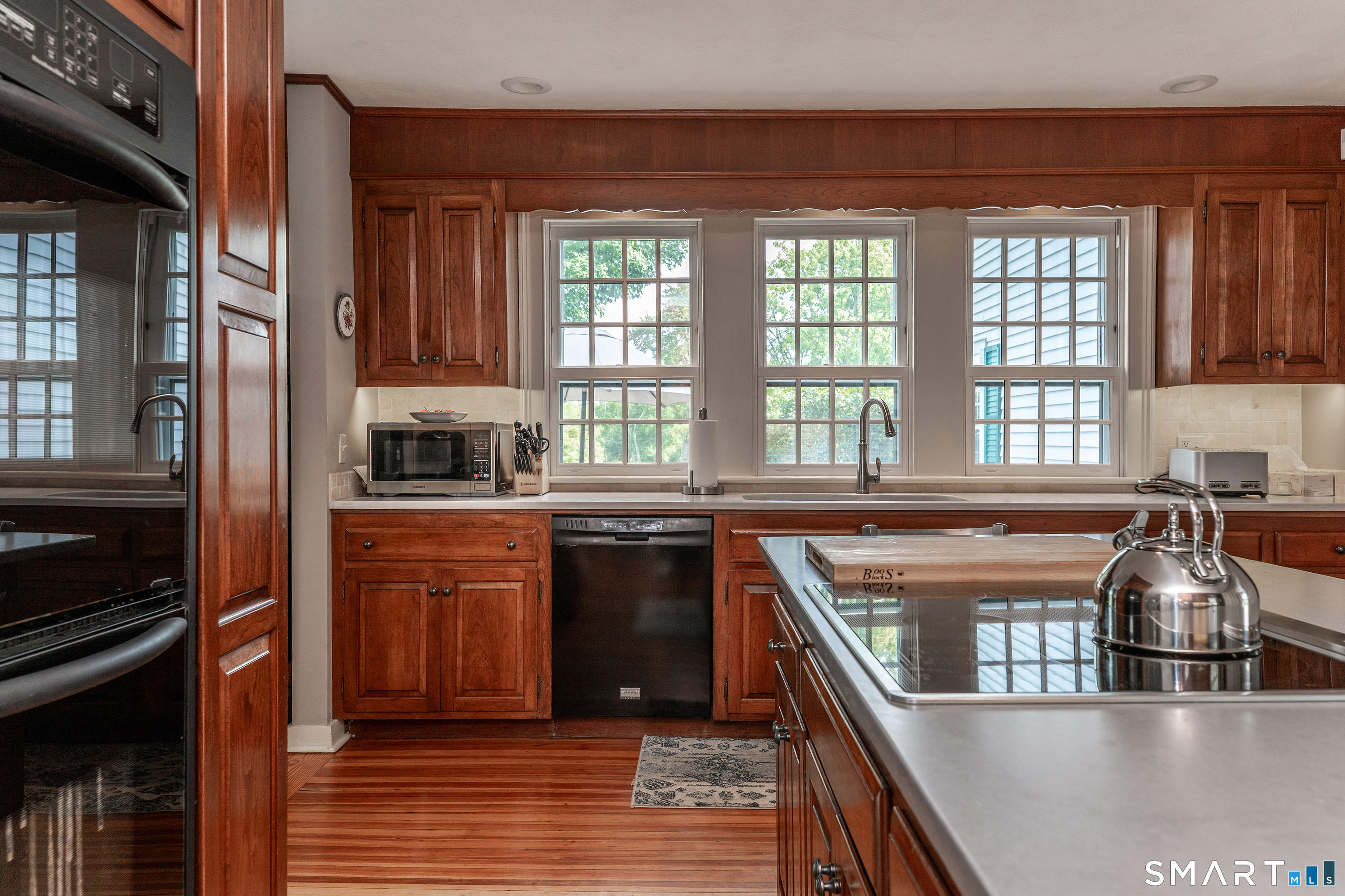 162 Hutchinson Parkway Property Photo 16