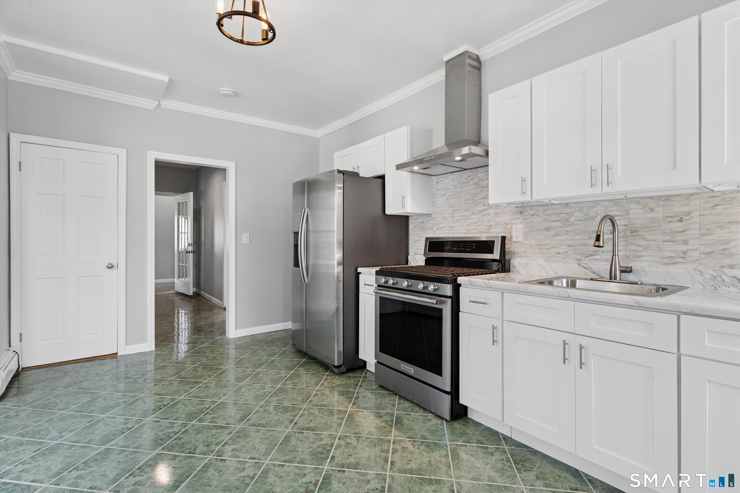 68 Reservoir Avenue Property Photo 1