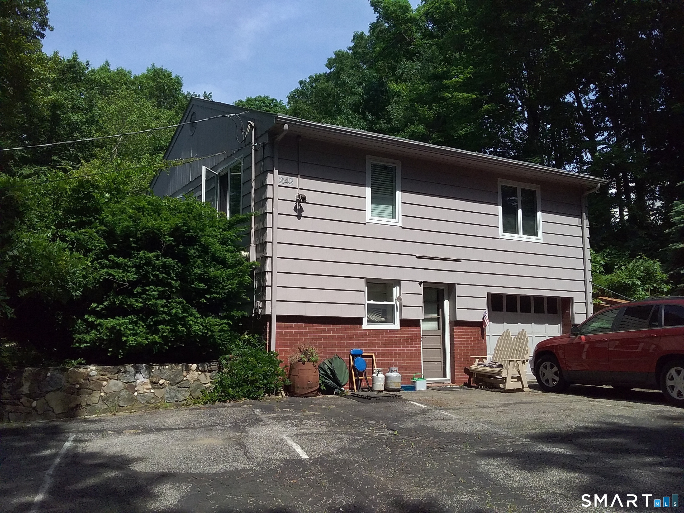 242 Grove Street Property Photo 14