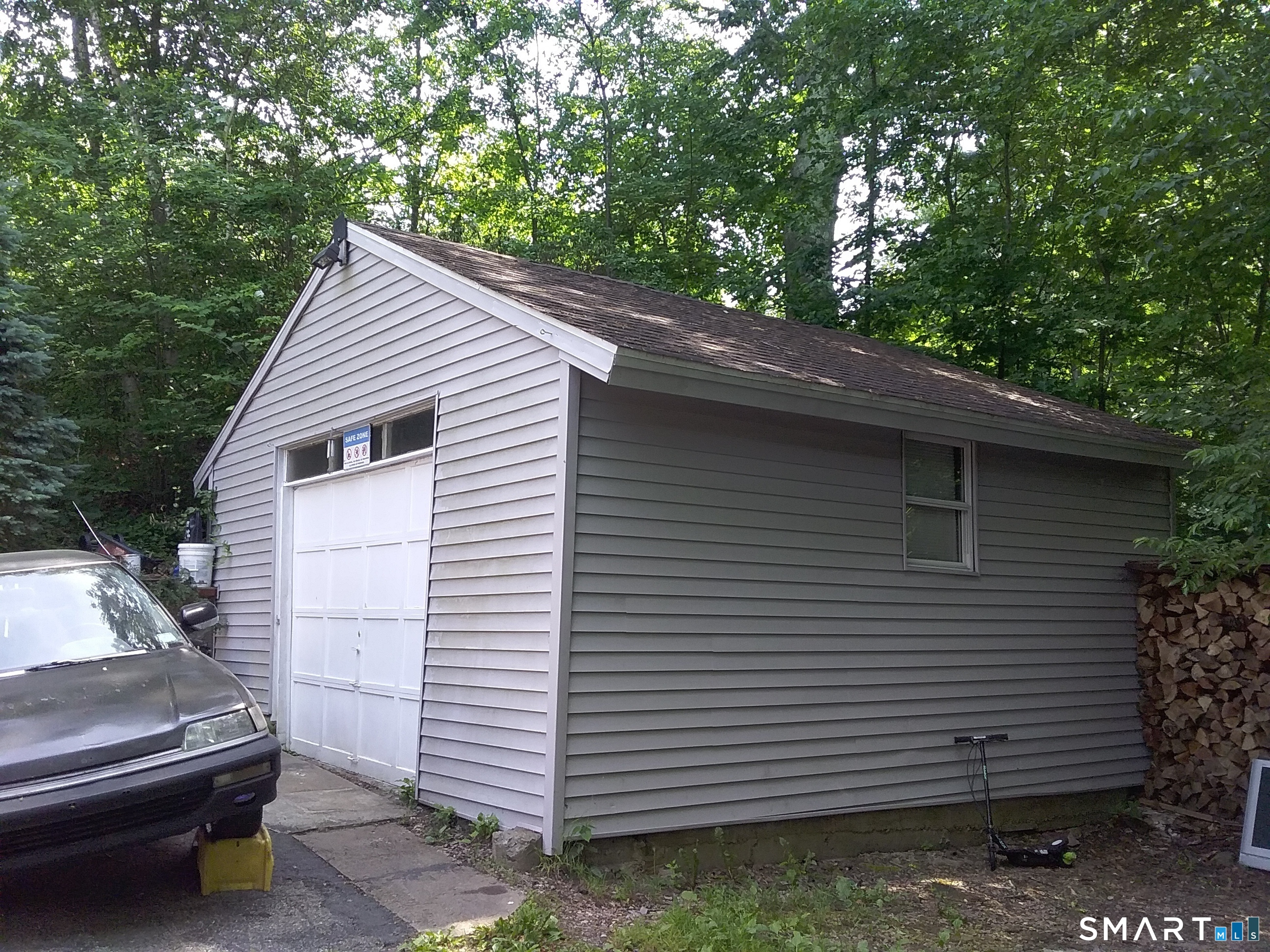 242 Grove Street Property Photo 15