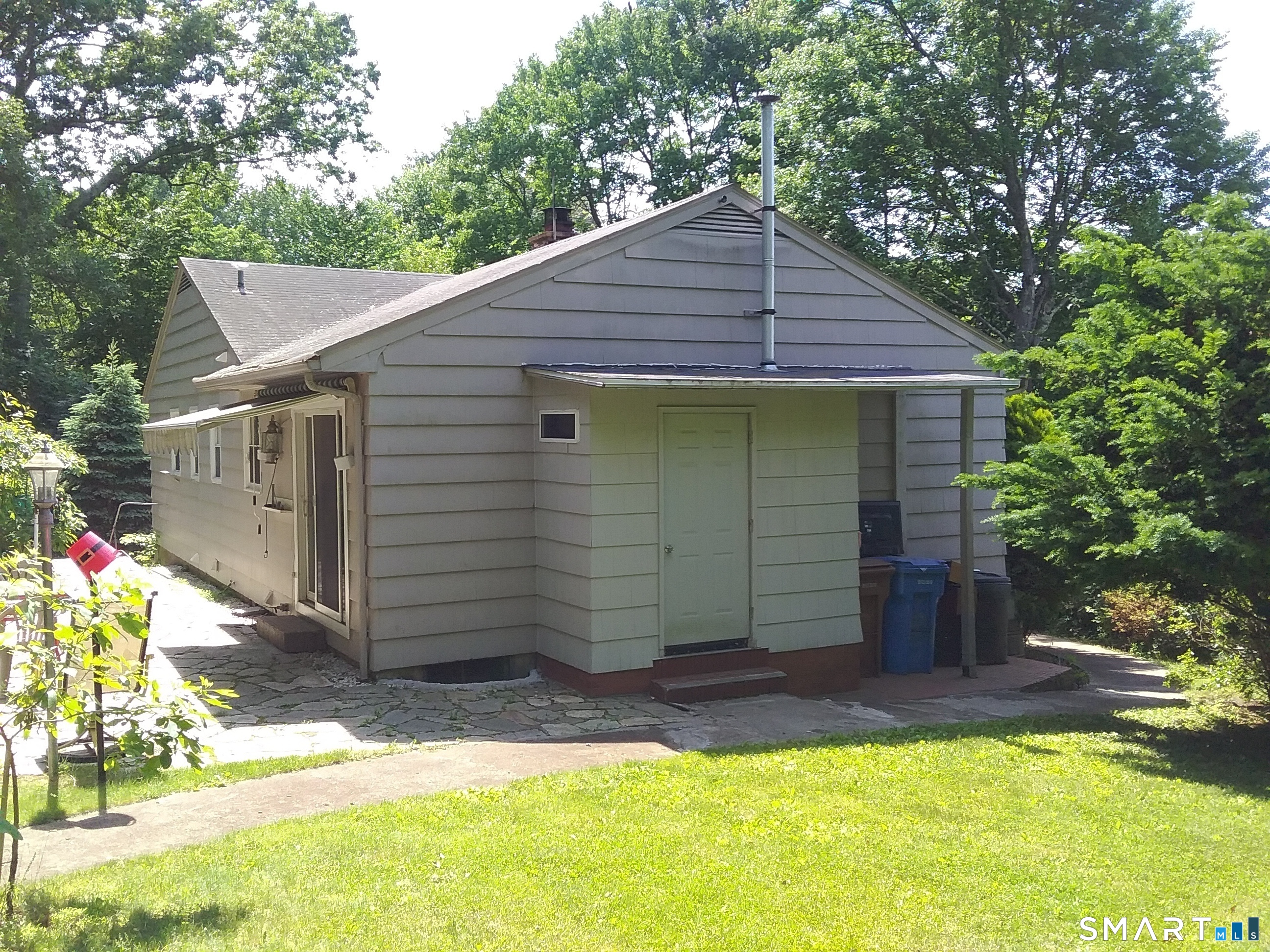 242 Grove Street Property Photo 18