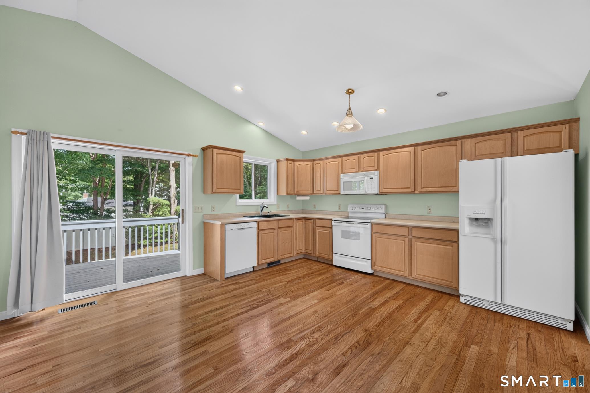11 John W Luty Drive Property Photo 13