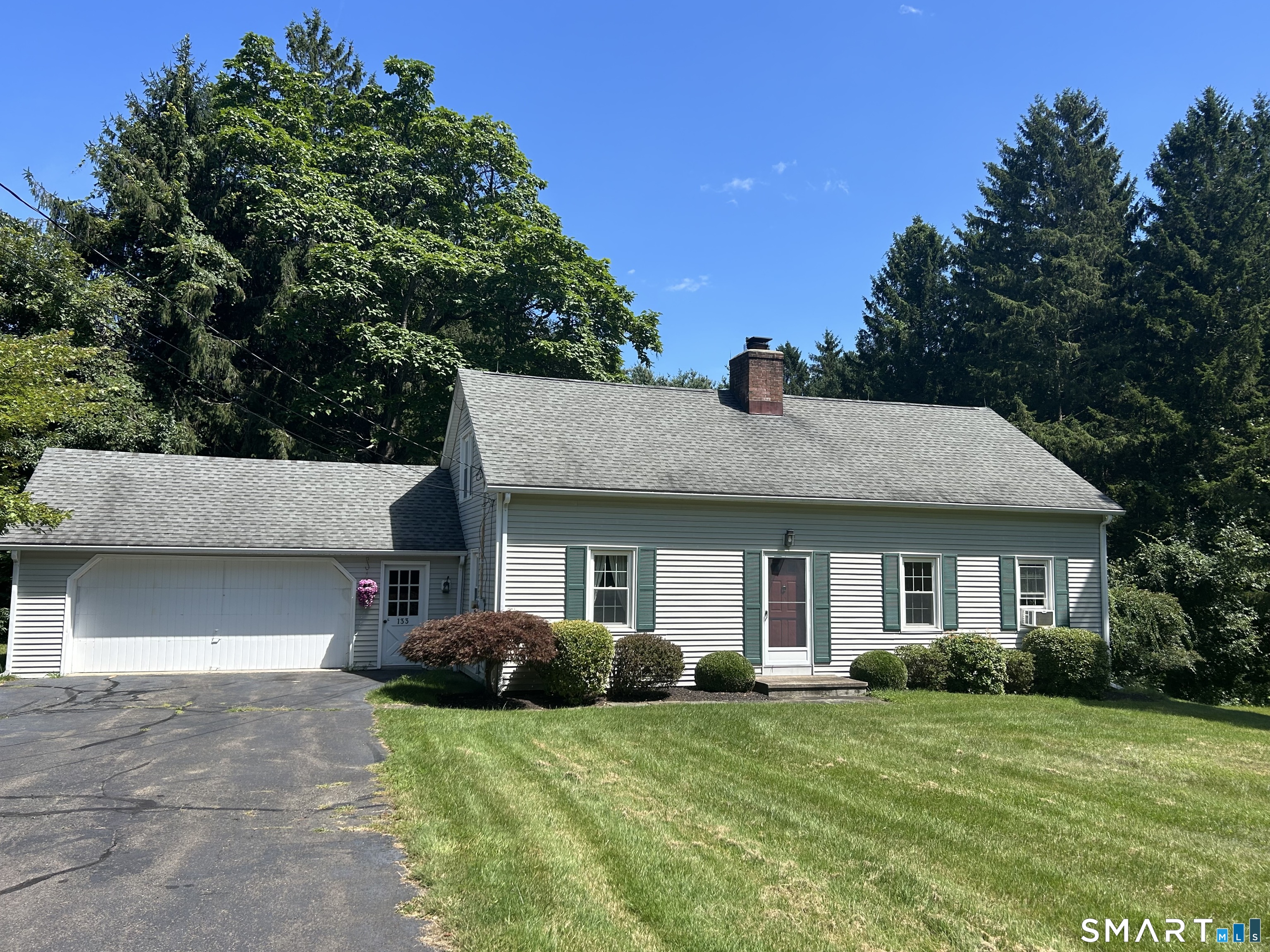 133 Nonnewaug Road Property Photo 1