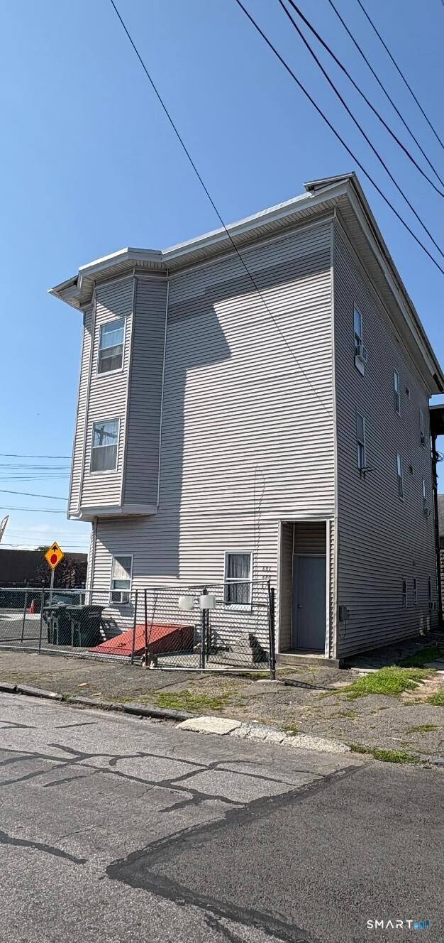 679 Norman Street Property Photo 1