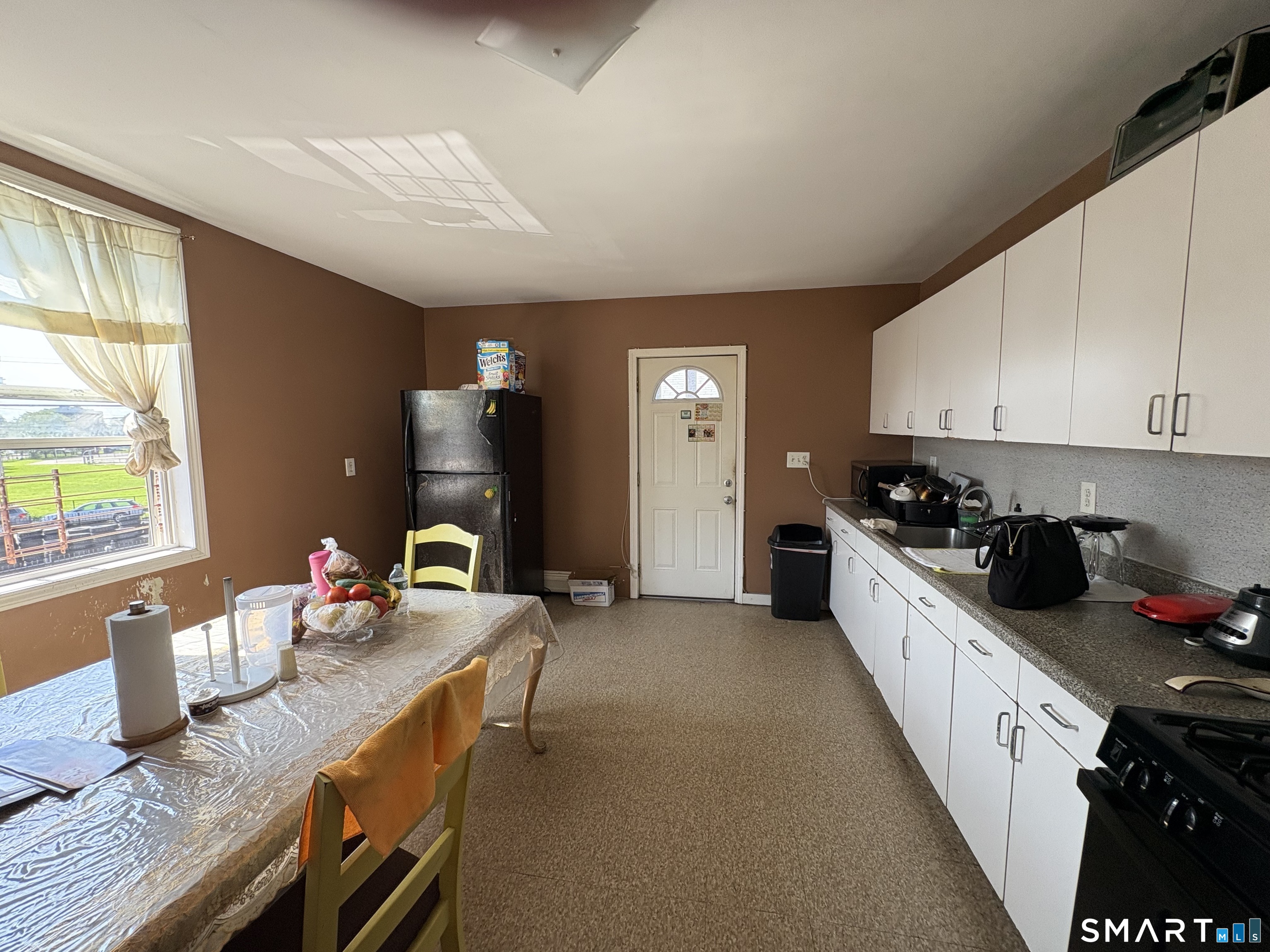 679 Norman Street Property Photo 8