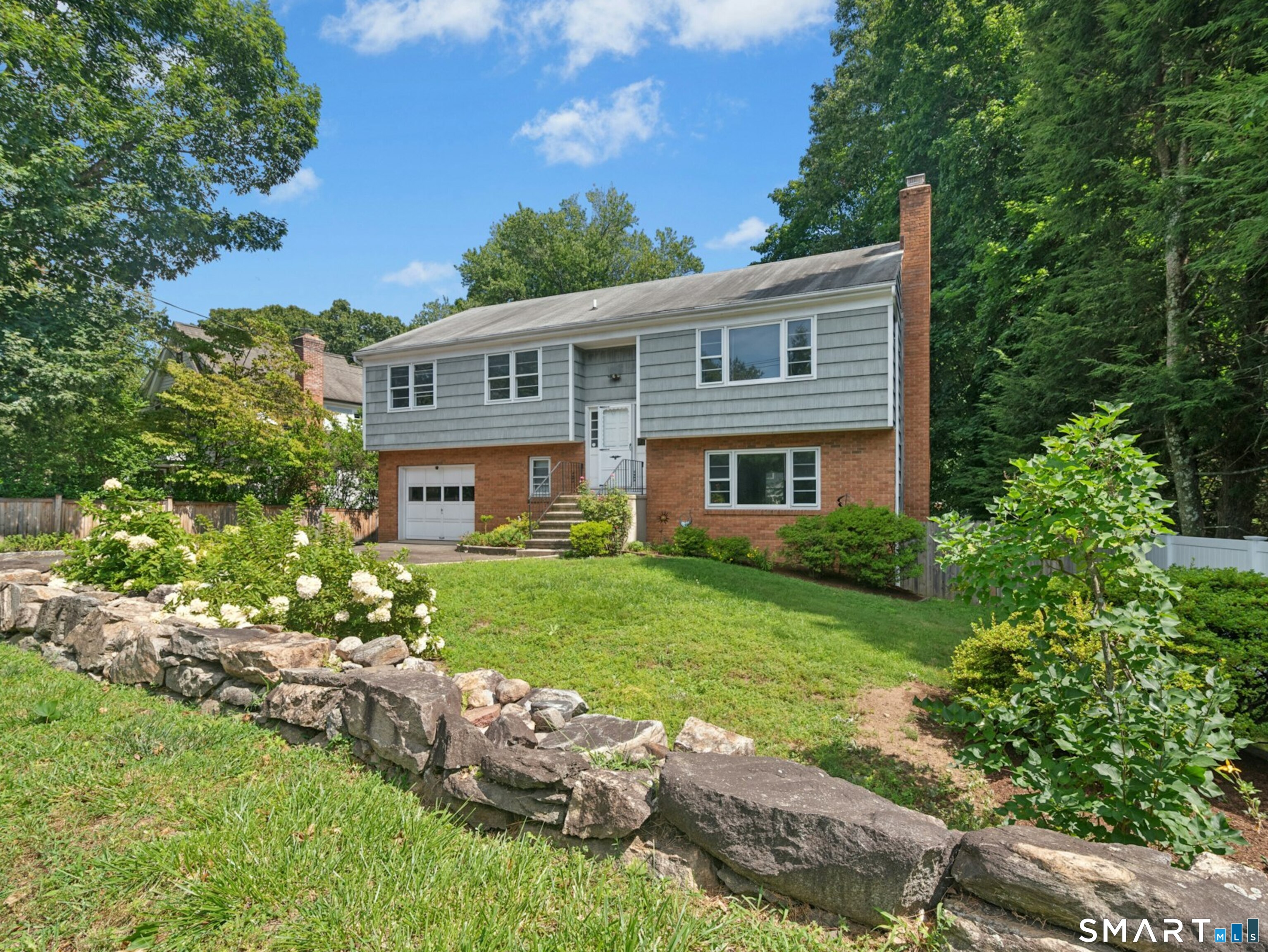 1646 Boston Post Road Property Photo 1