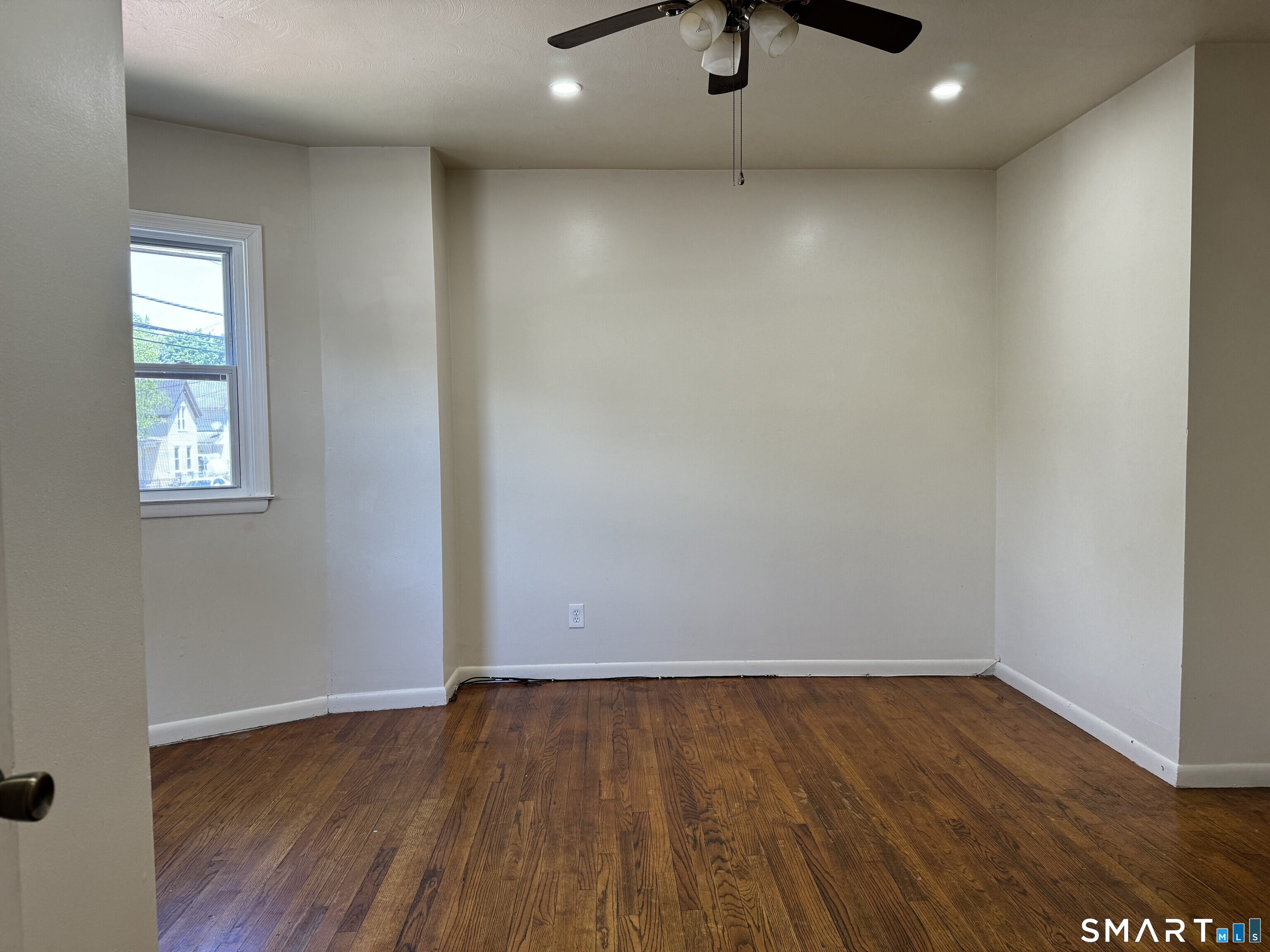 66 Henry Street Property Photo 3