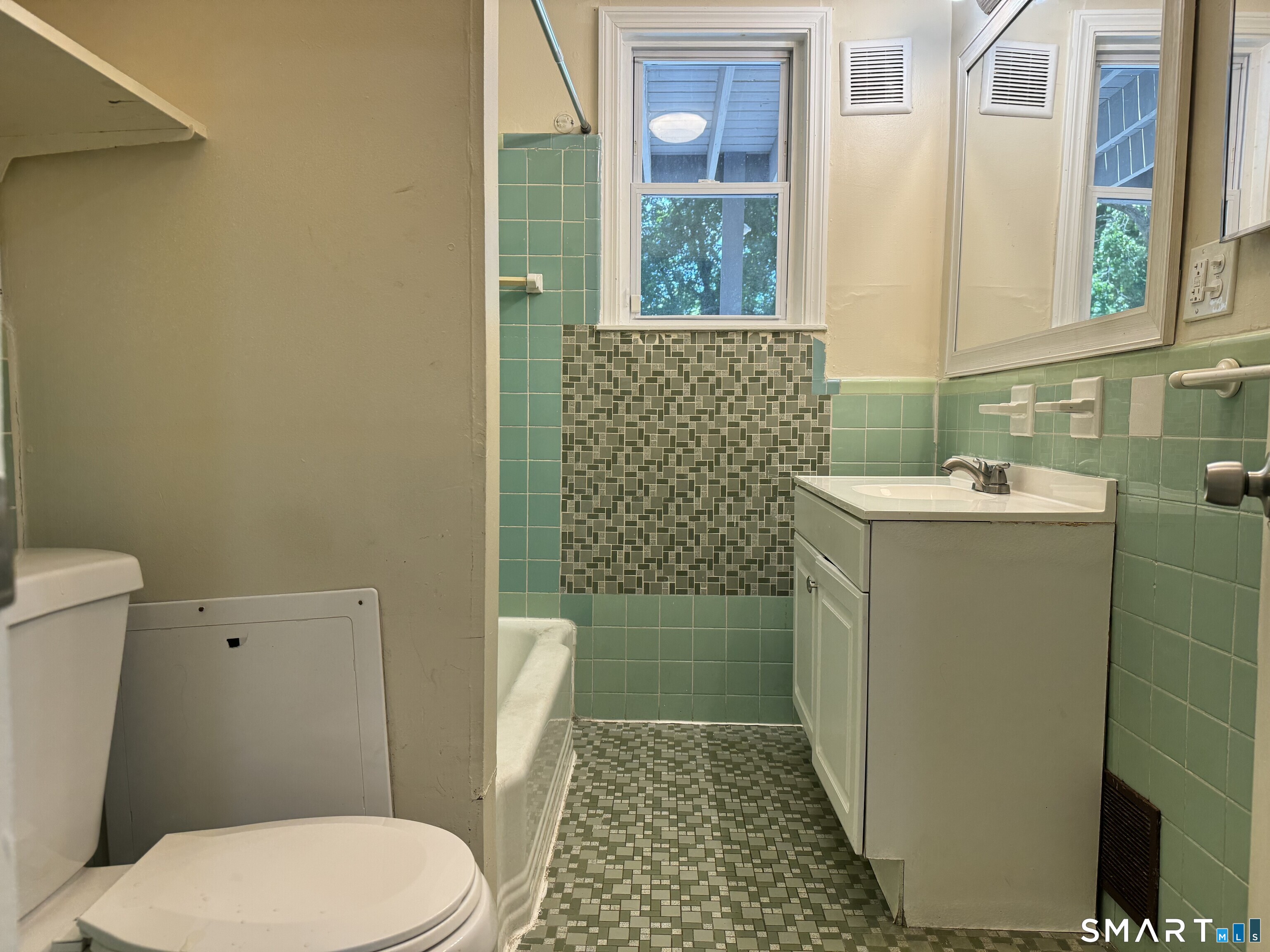 66 Henry Street Property Photo 5