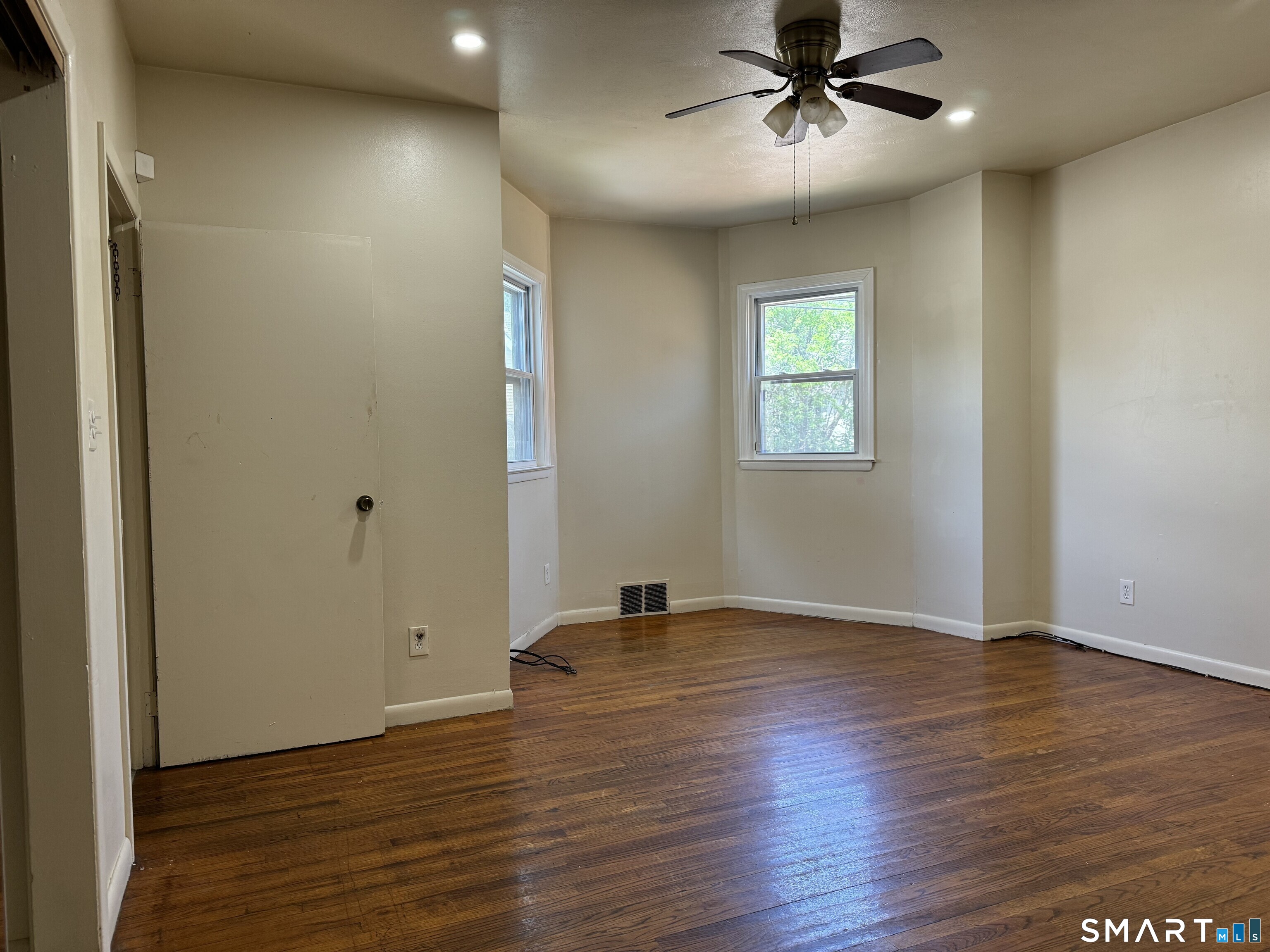 66 Henry Street Property Photo 6