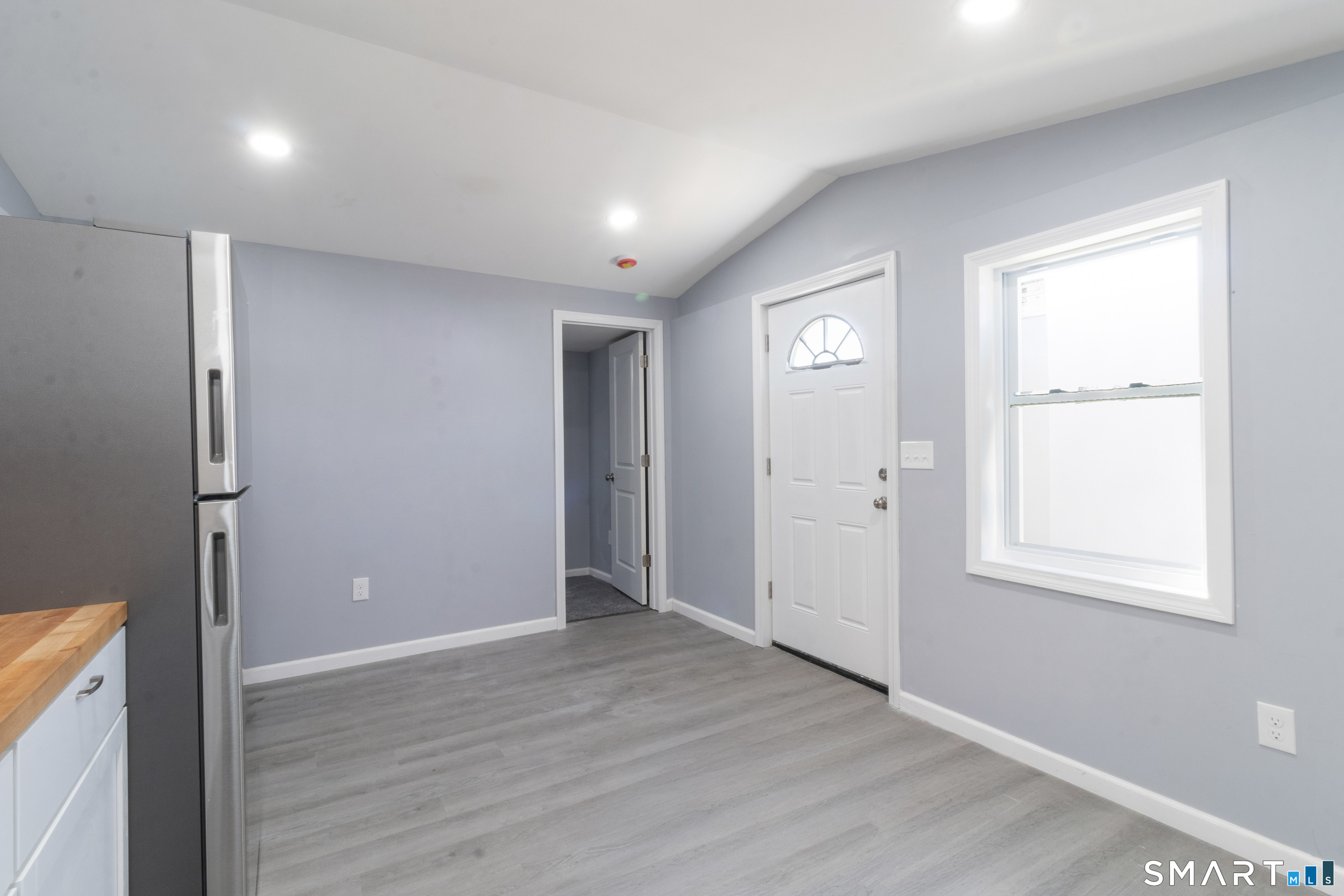 525 Main East 22 Street Property Photo 5
