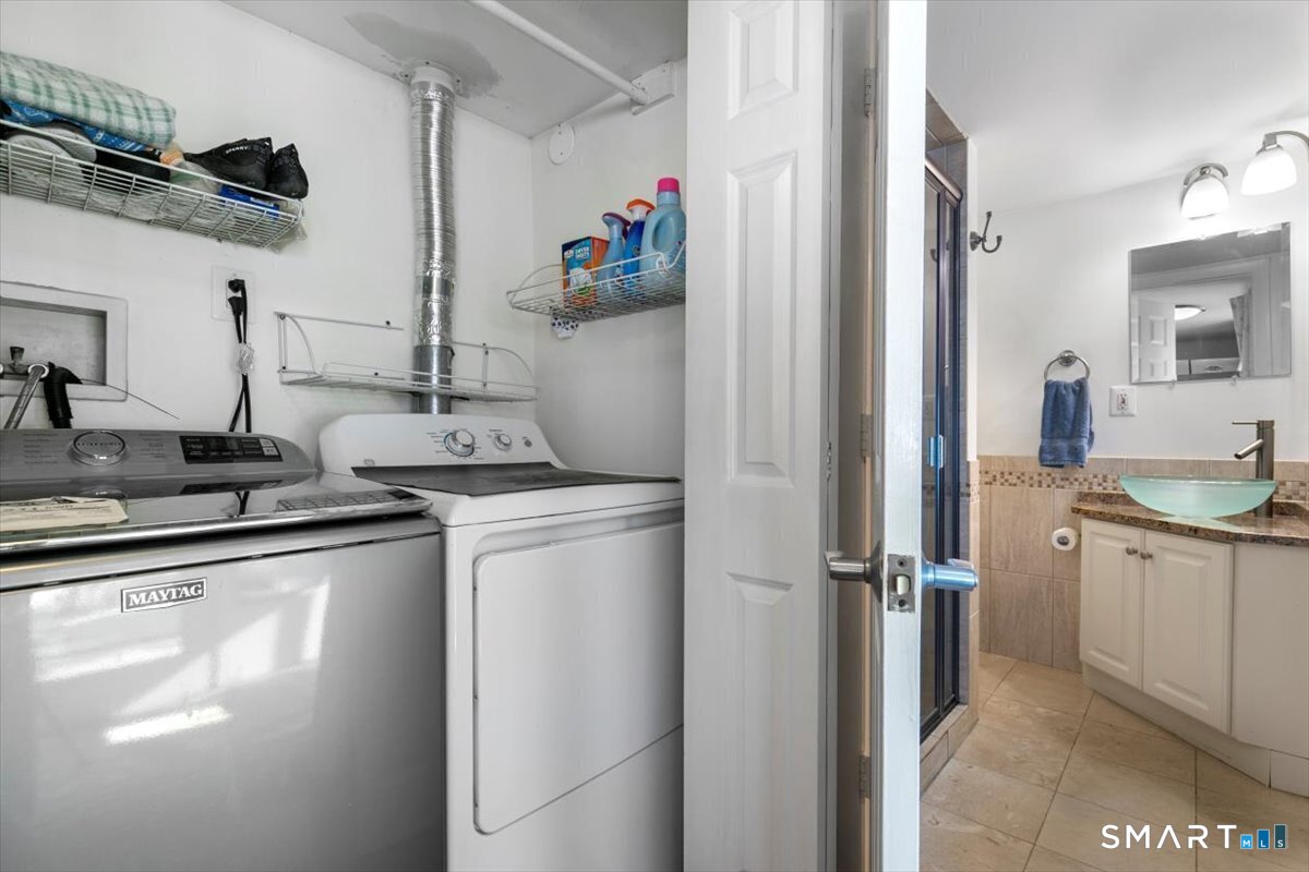 15 Elm Street Property Photo 27