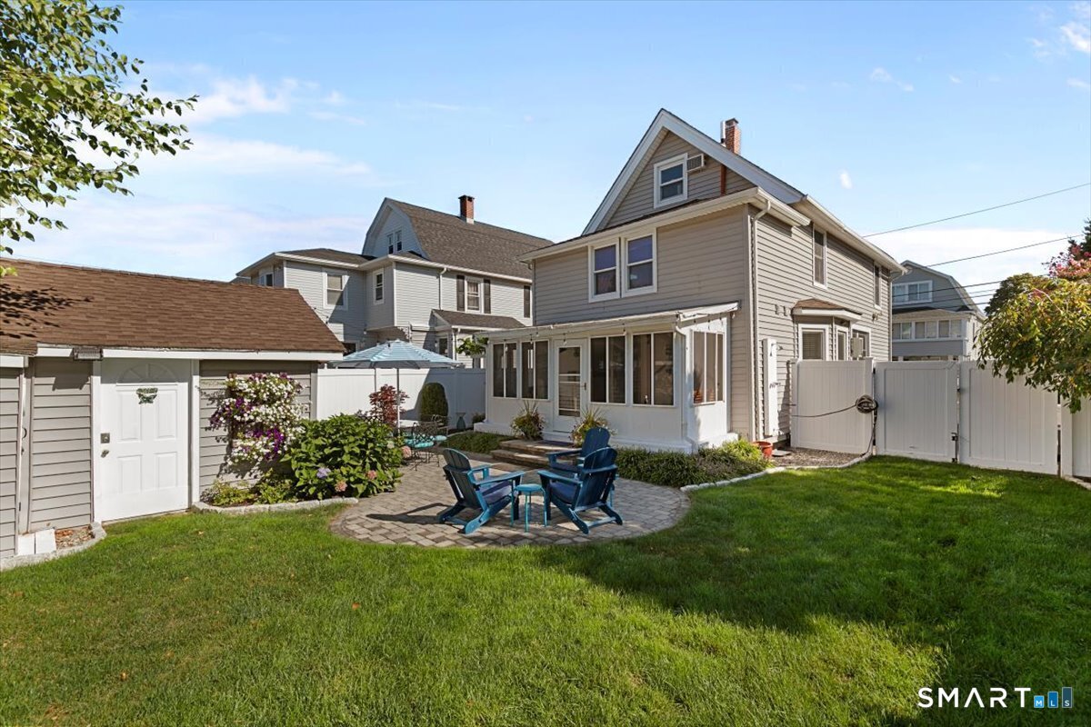 15 Elm Street Property Photo 35