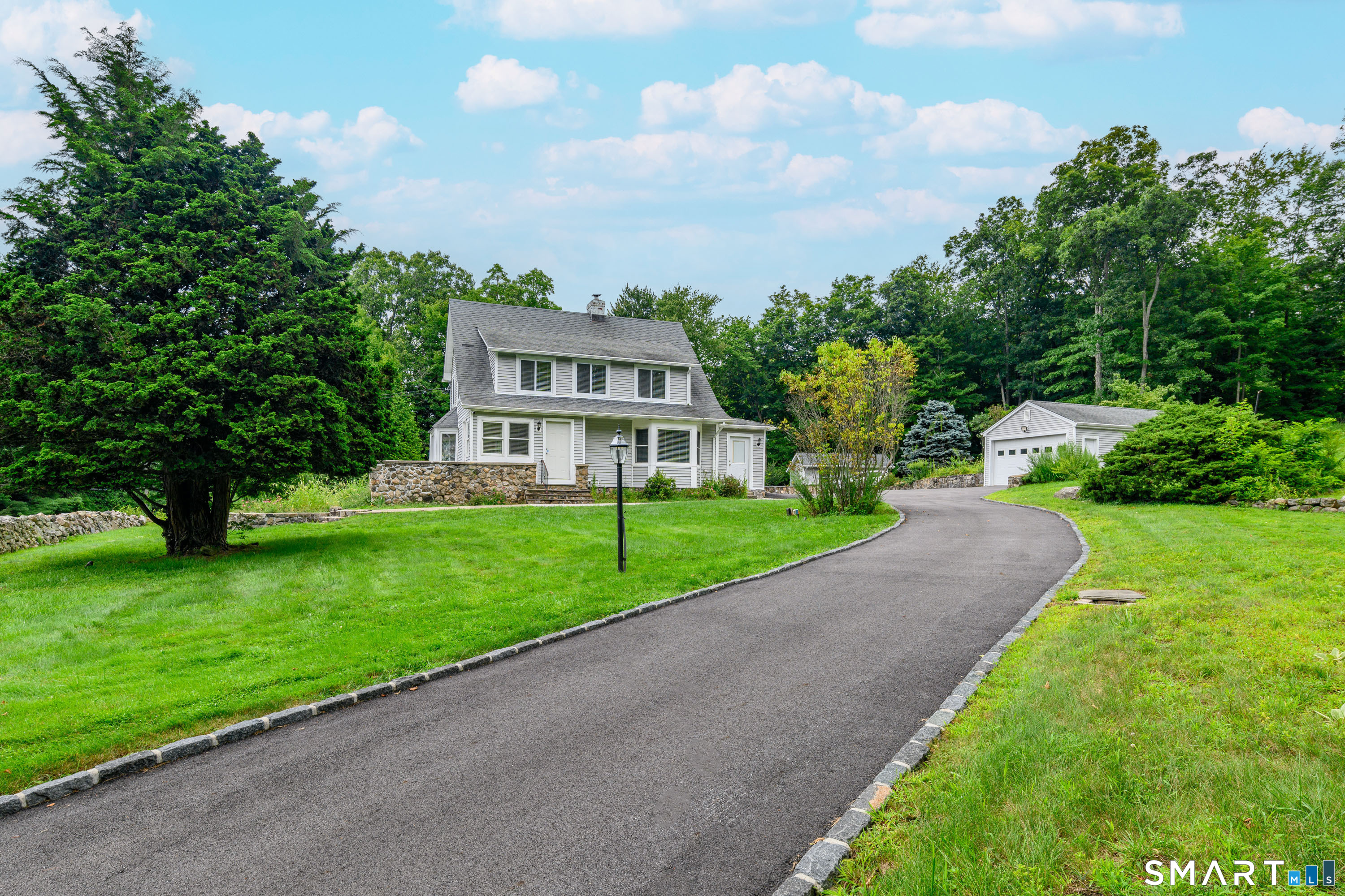 47 Middle River Road Property Photo 1