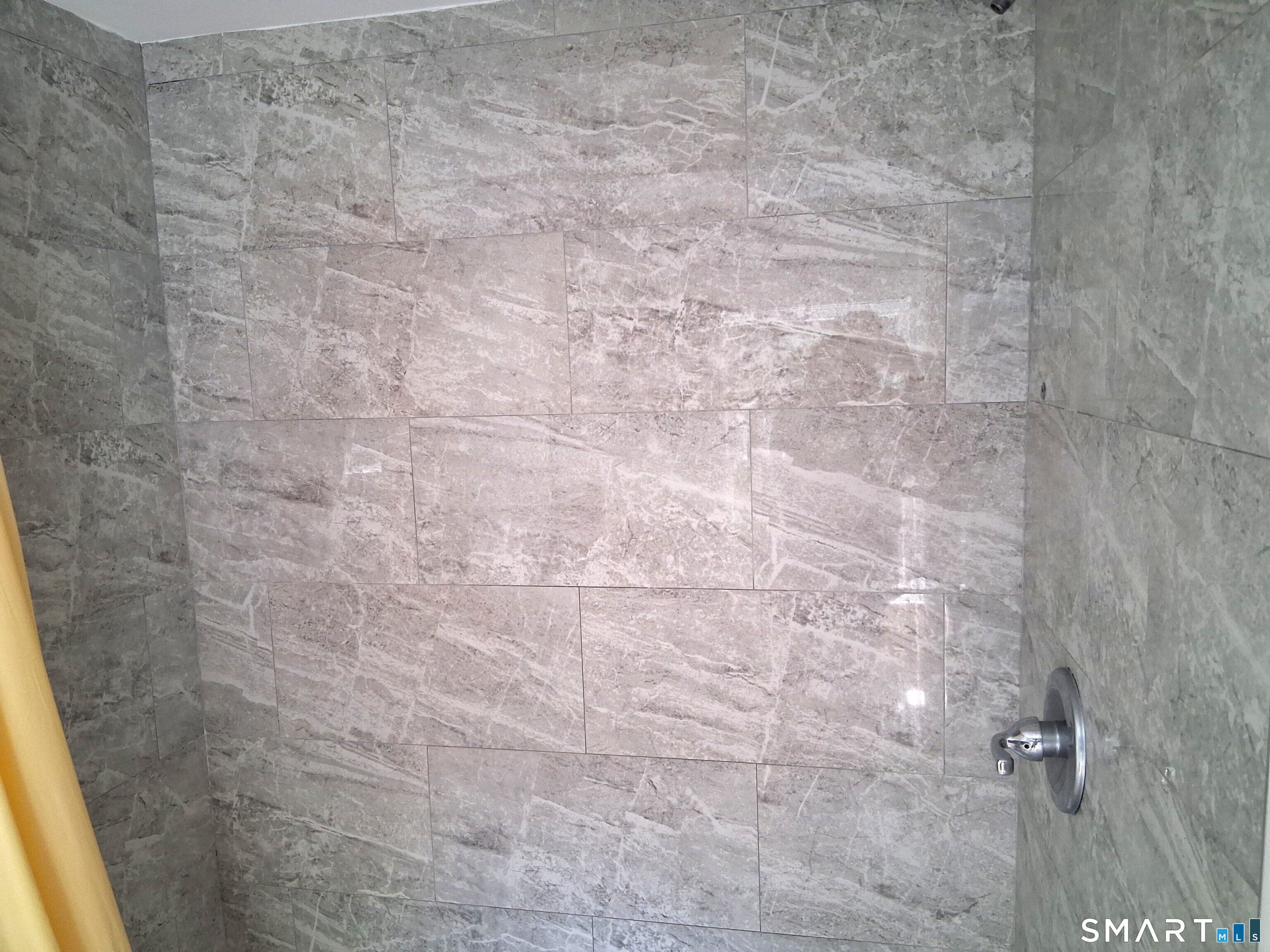 24200160 Property Photo 9