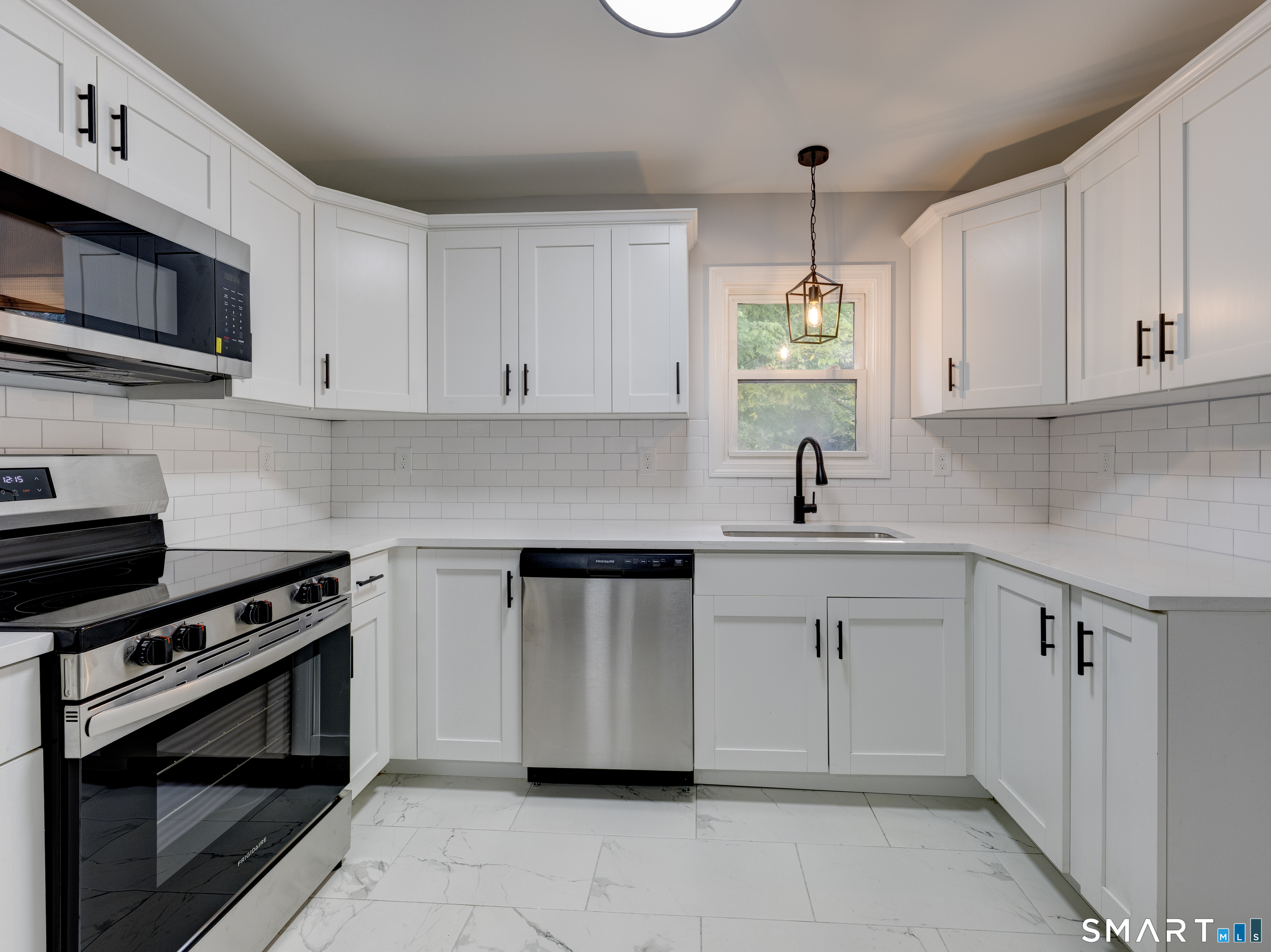46 Middlefield Street Property Photo 11