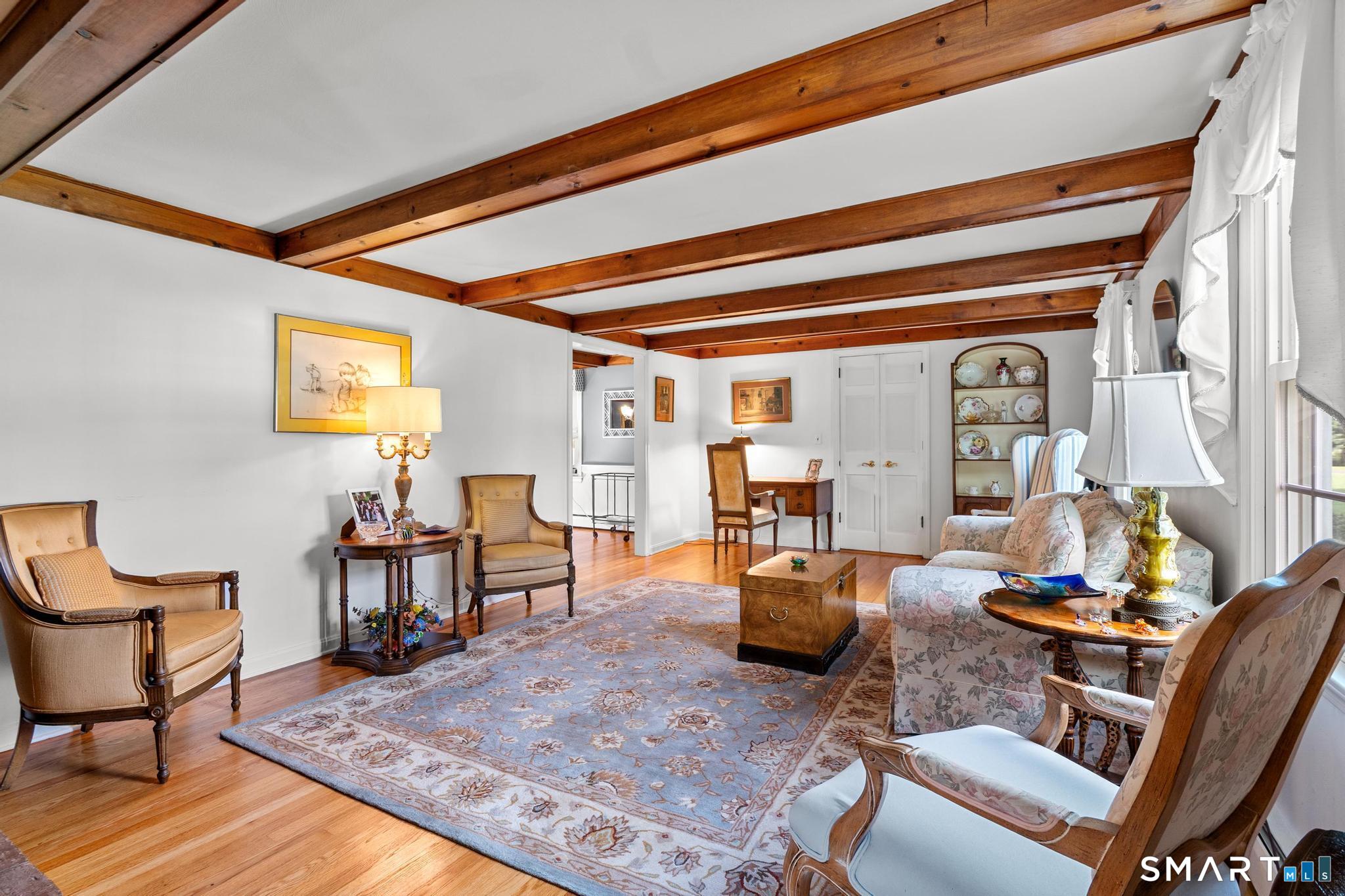 8 Robert Street Property Photo 3