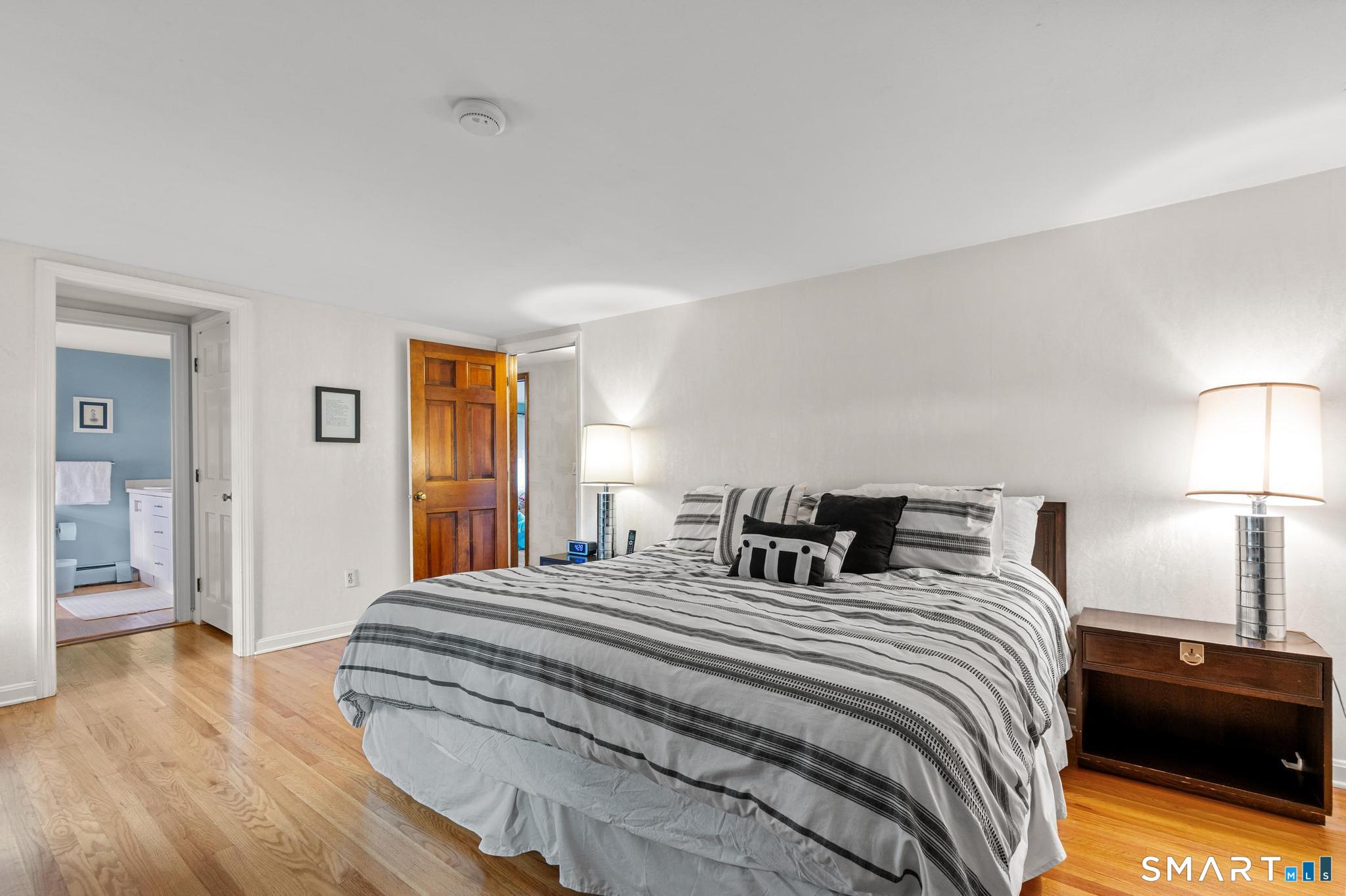 8 Robert Street Property Photo 26