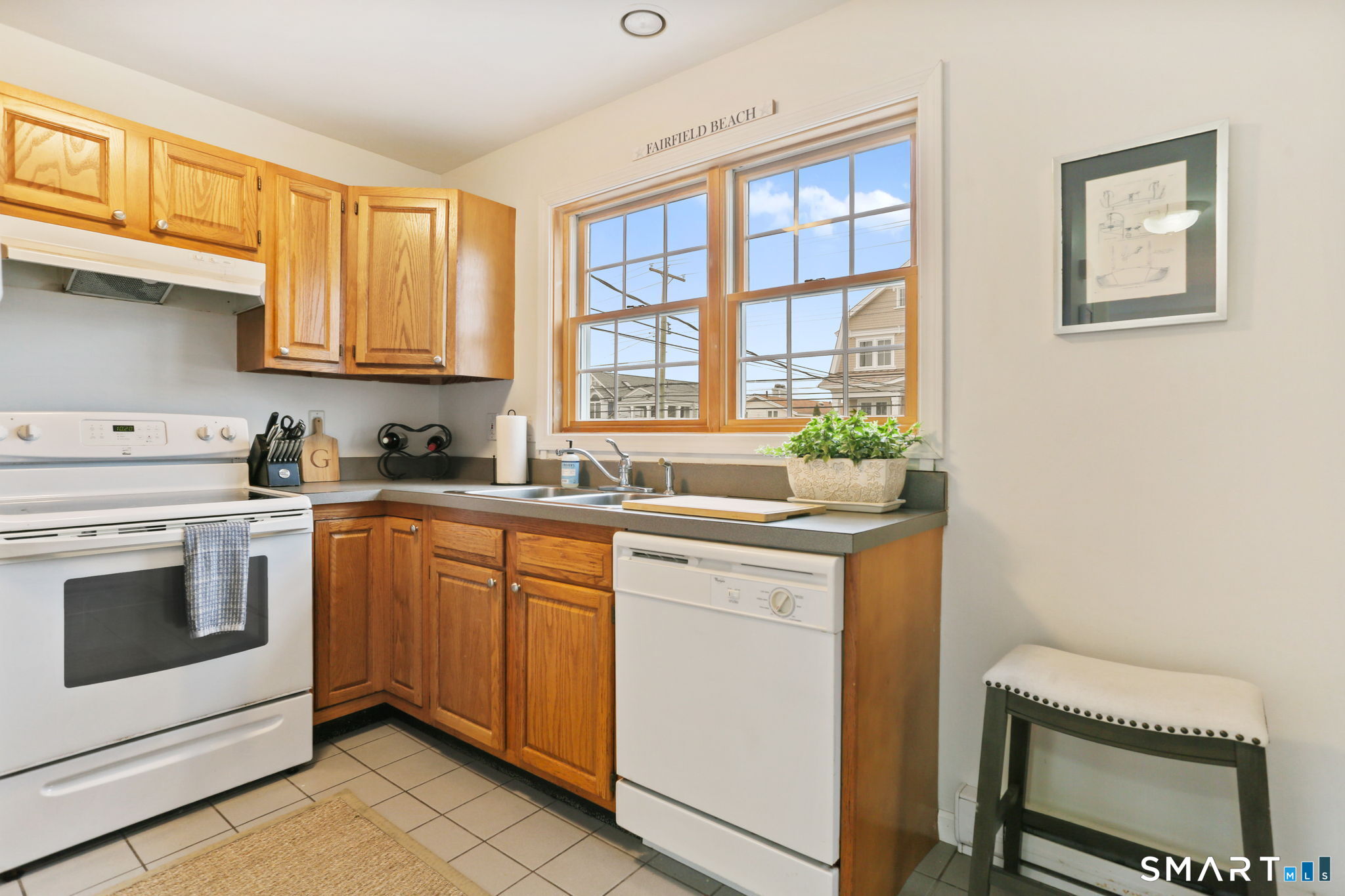 1236 Fairfield Beach Road Property Photo 10