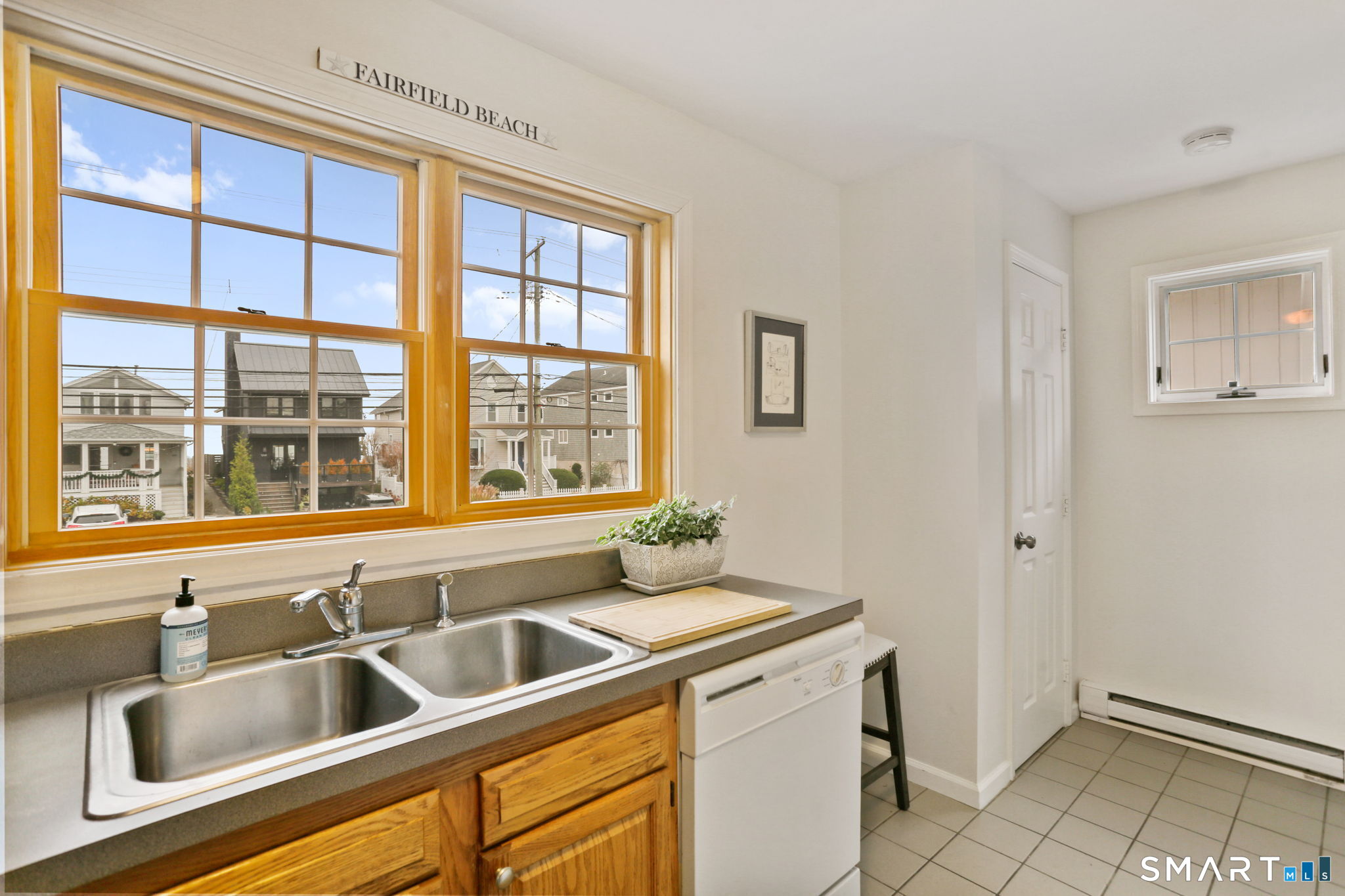 1236 Fairfield Beach Road Property Photo 11