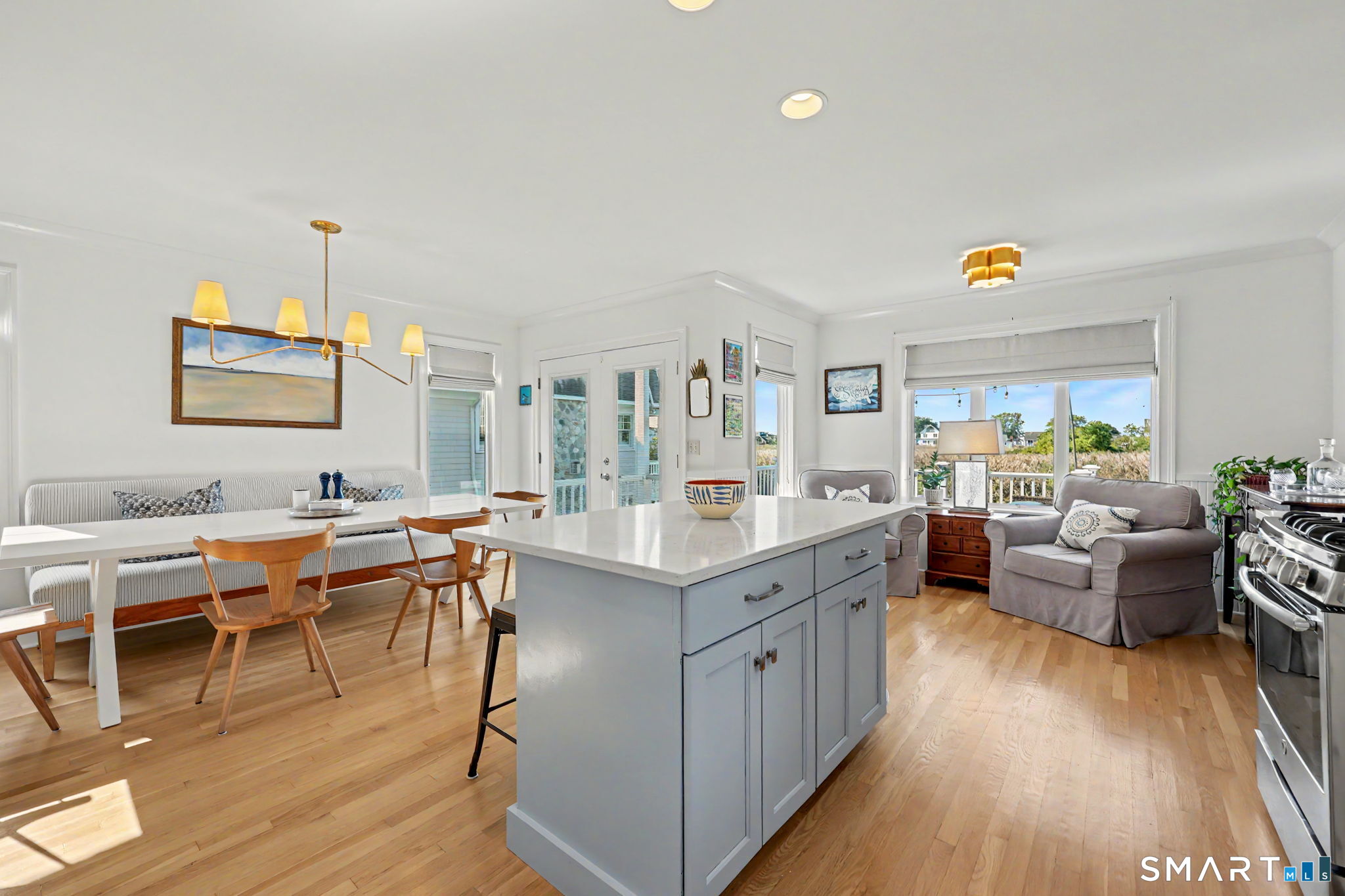 738 Rowland Road Property Photo 12
