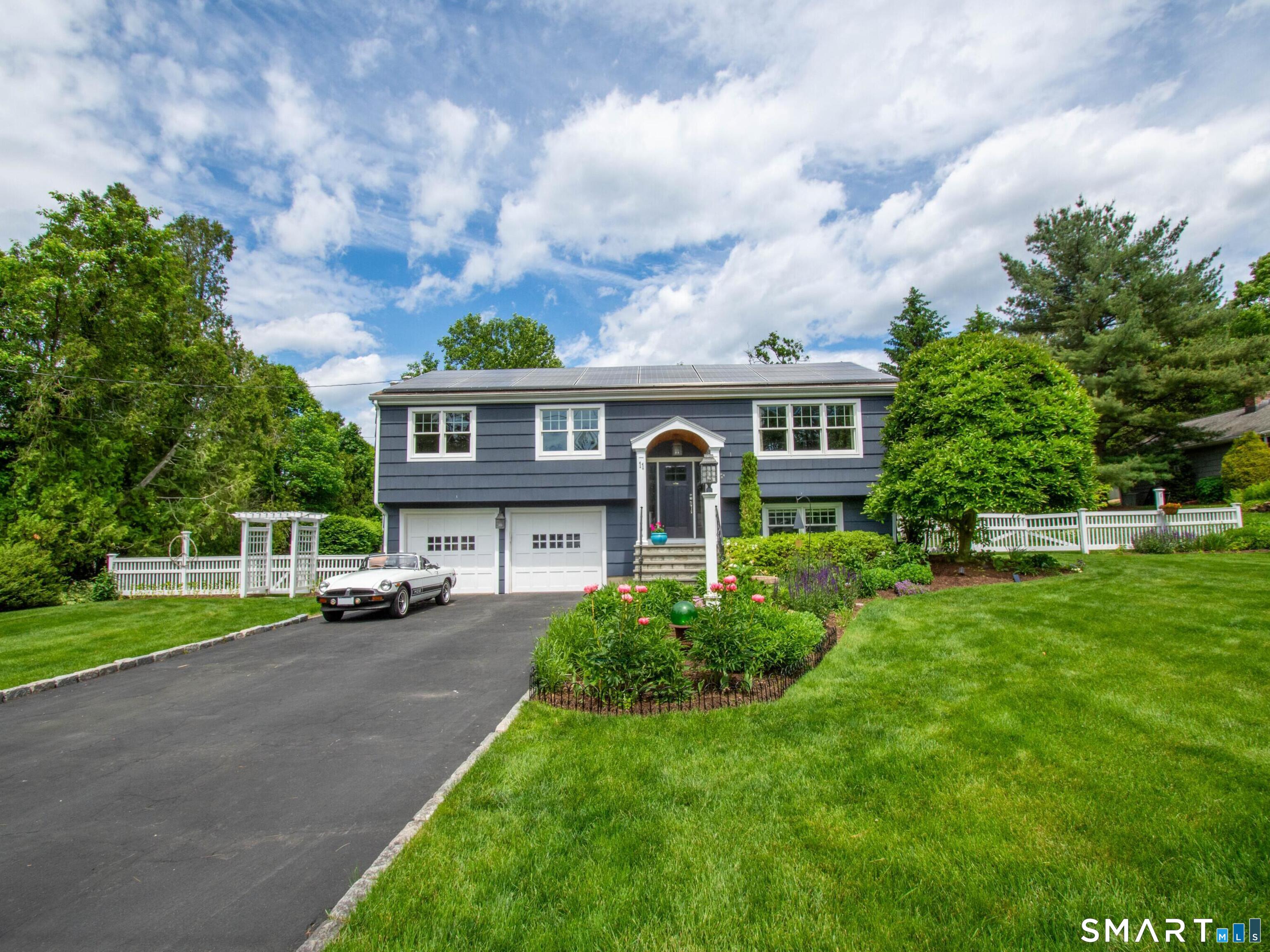 11 Crestwood Drive Property Photo 1