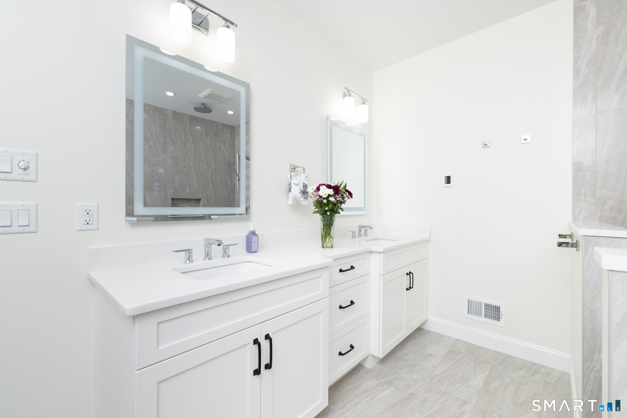 5 Steven Circle Property Photo 28
