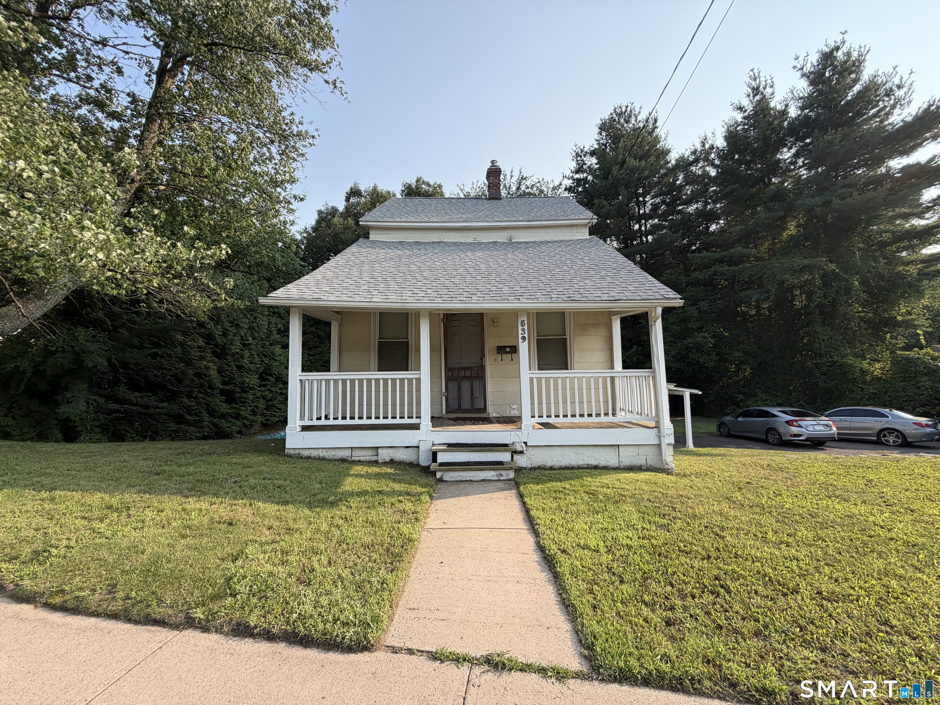 539 Bloomfield Avenue Property Photo 2