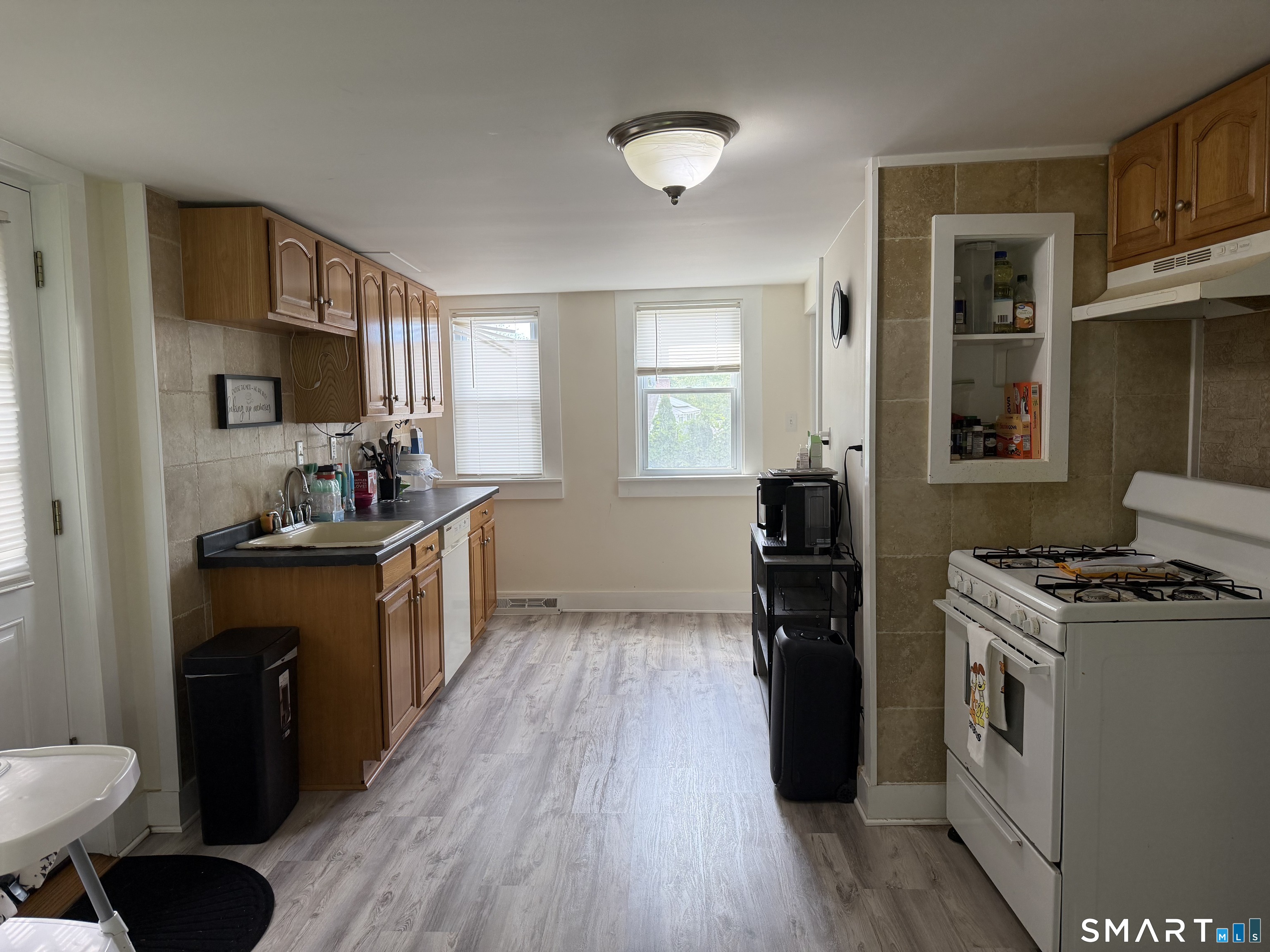 539 Bloomfield Avenue Property Photo 9