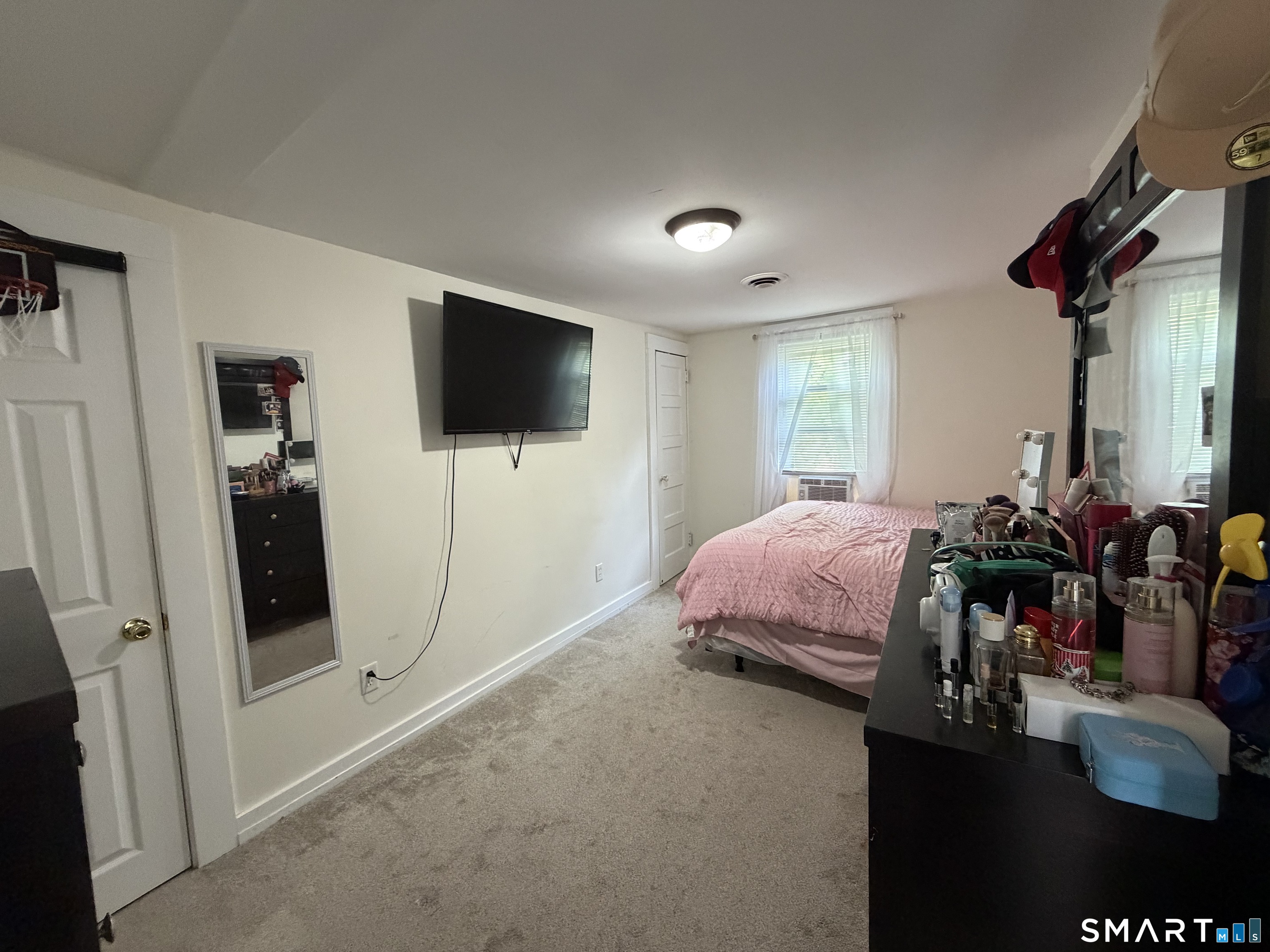 539 Bloomfield Avenue Property Photo 11