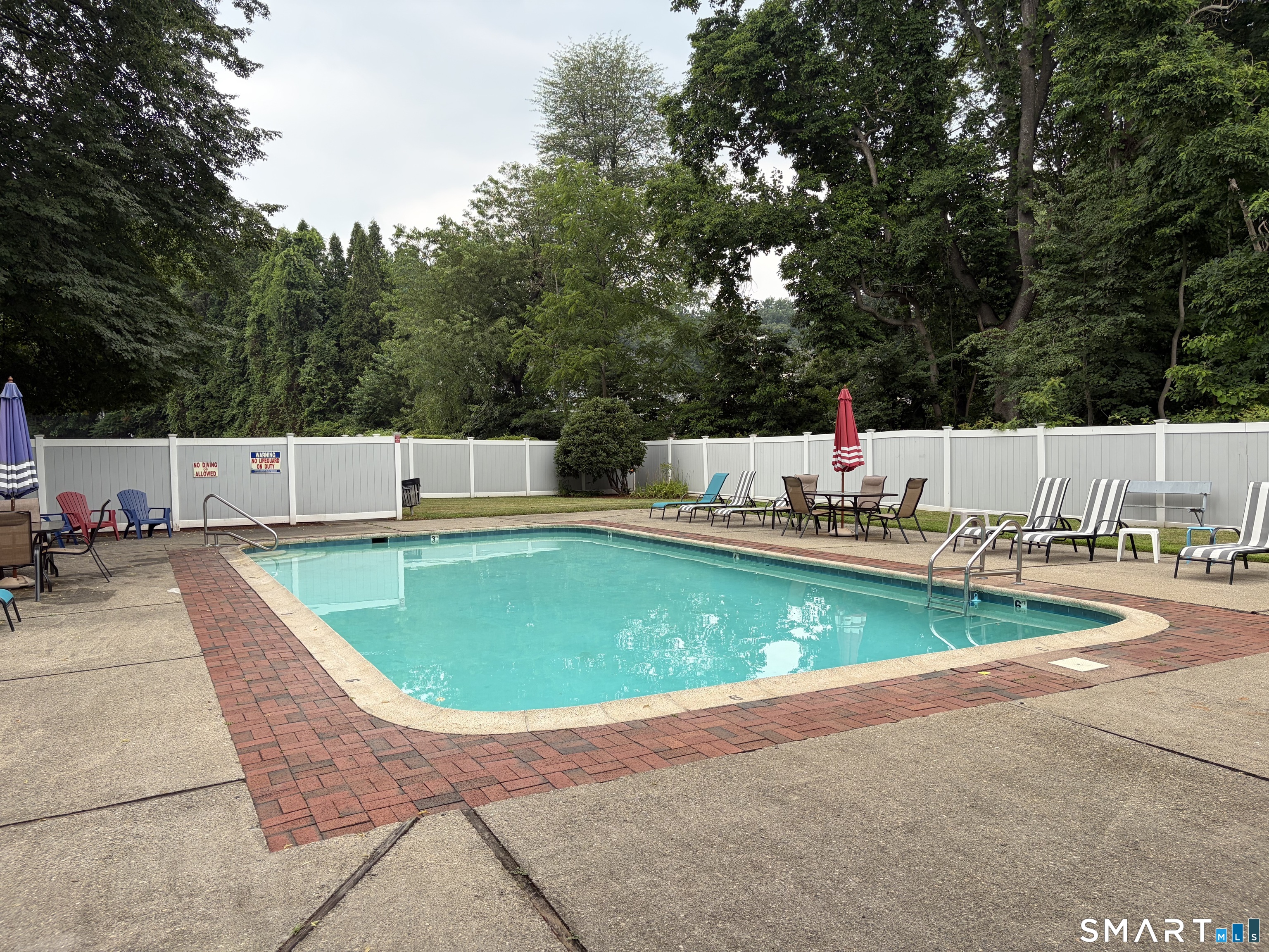 1070 New Haven 70 Avenue Property Photo 4