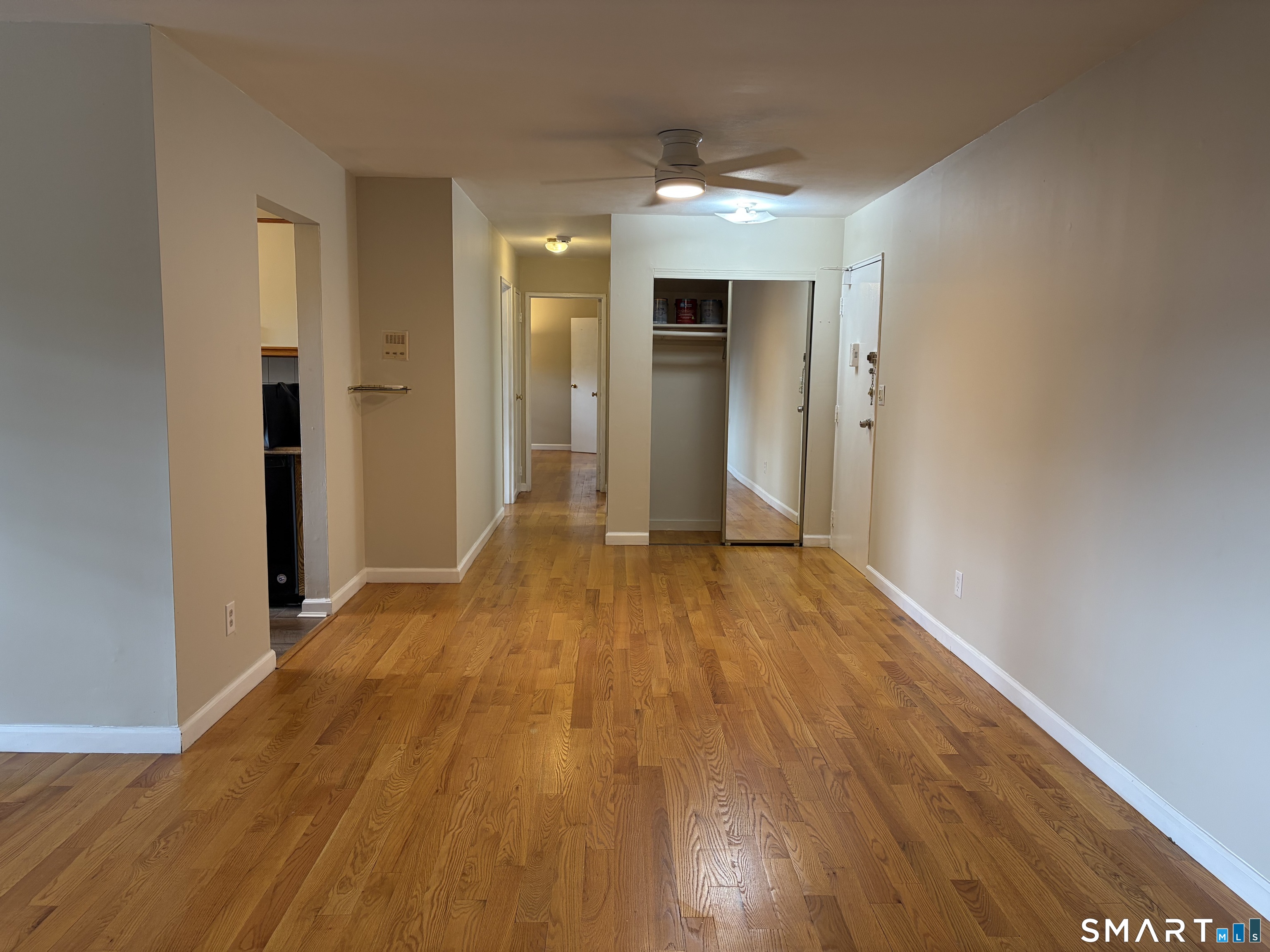 1070 New Haven 70 Avenue Property Photo 6