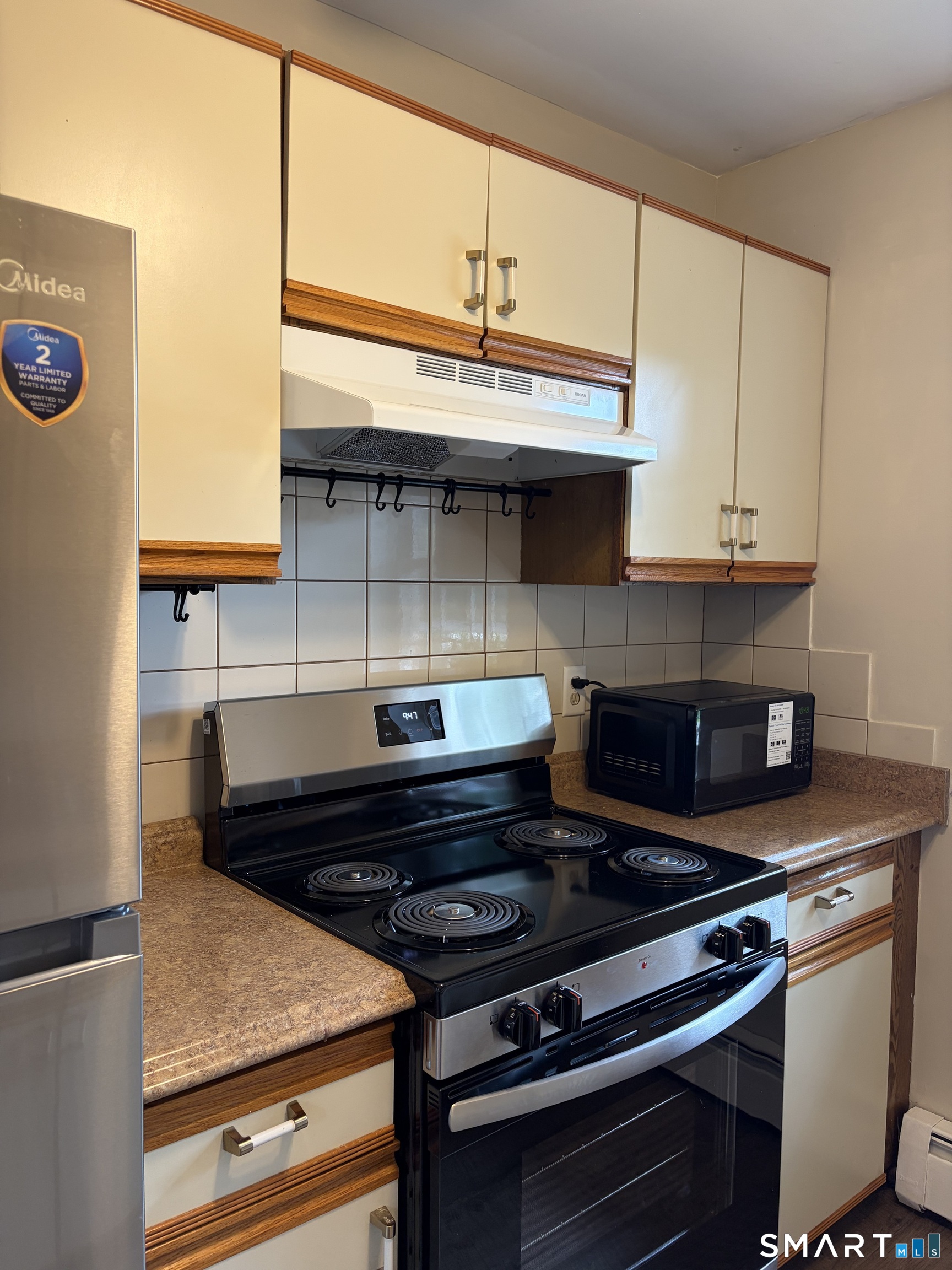 1070 New Haven 70 Avenue Property Photo 13