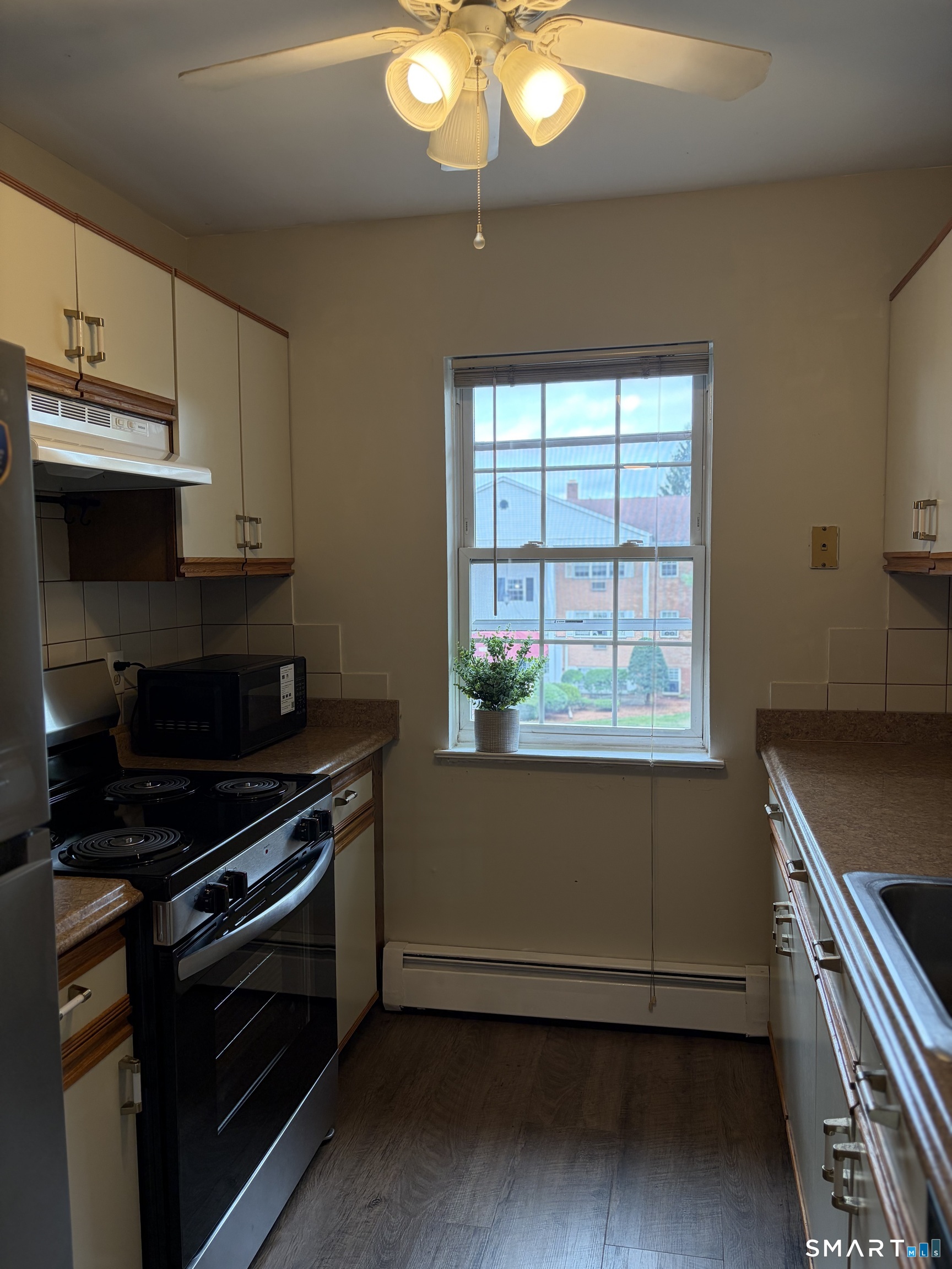 1070 New Haven 70 Avenue Property Photo 14