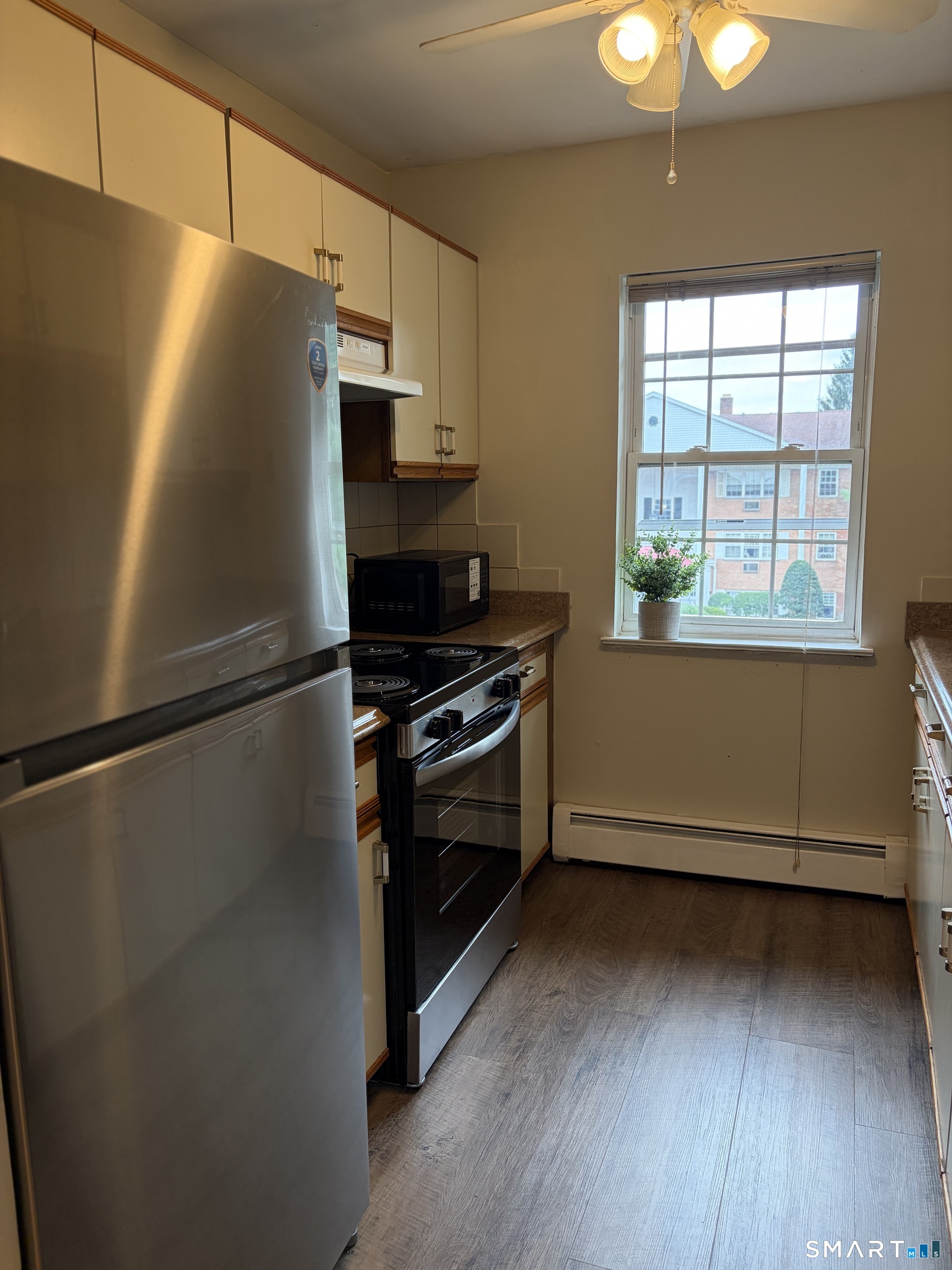 1070 New Haven 70 Avenue Property Photo 15