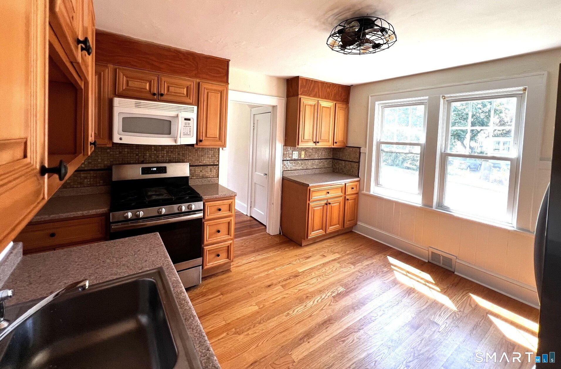 243 Henry Avenue Property Photo 2