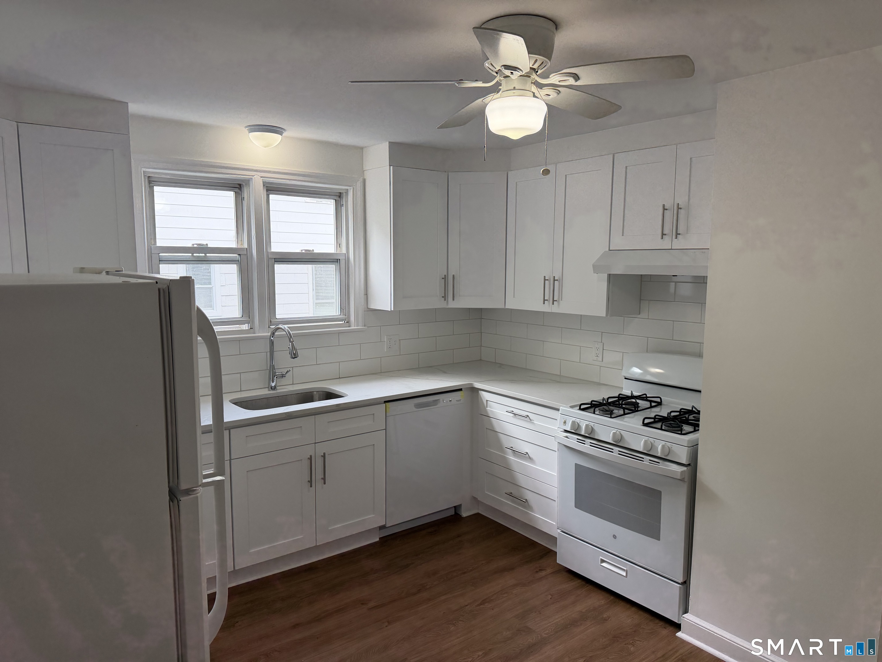 181 Fox 1 Street Property Photo 2