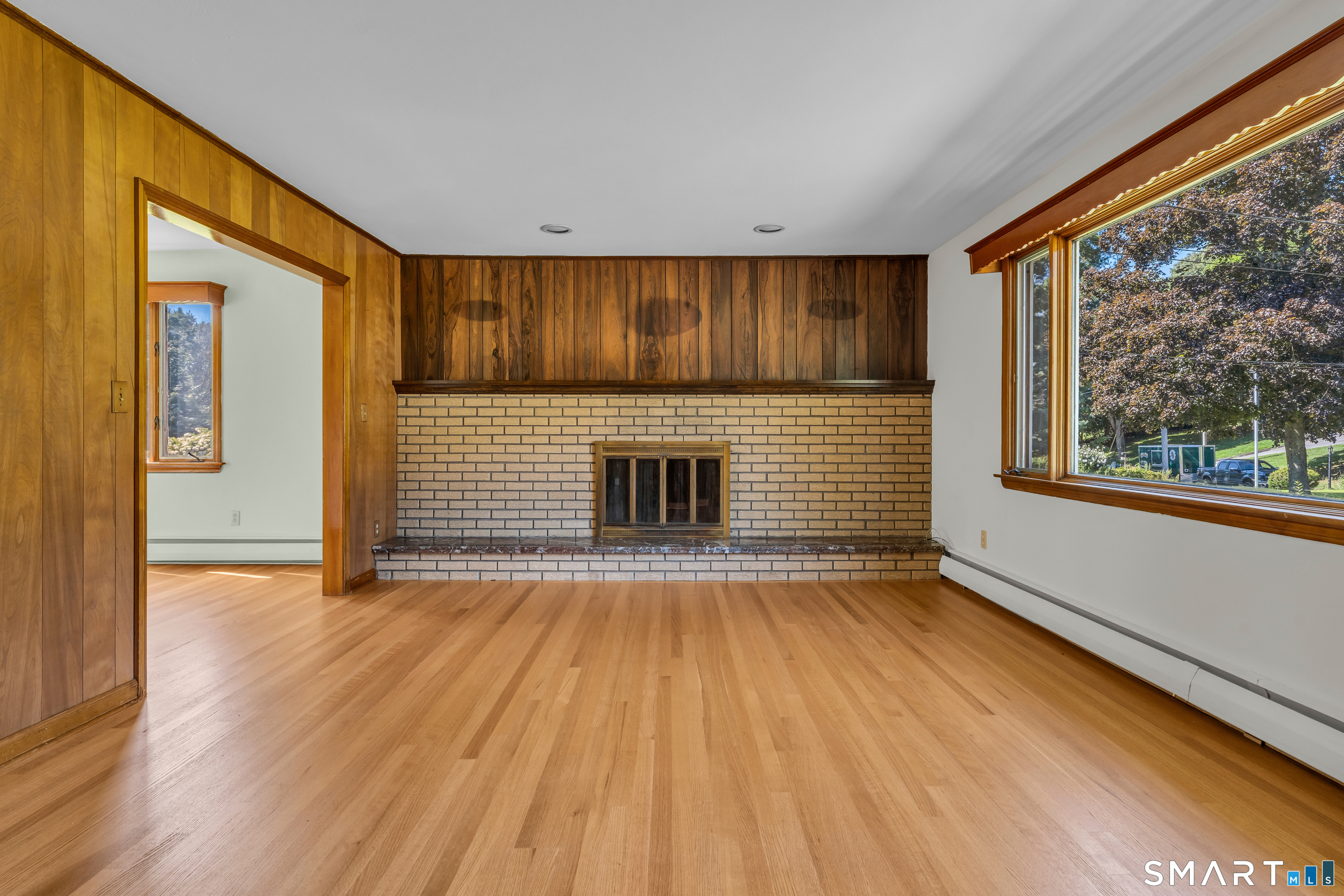 98 Upper State Street Property Photo 5