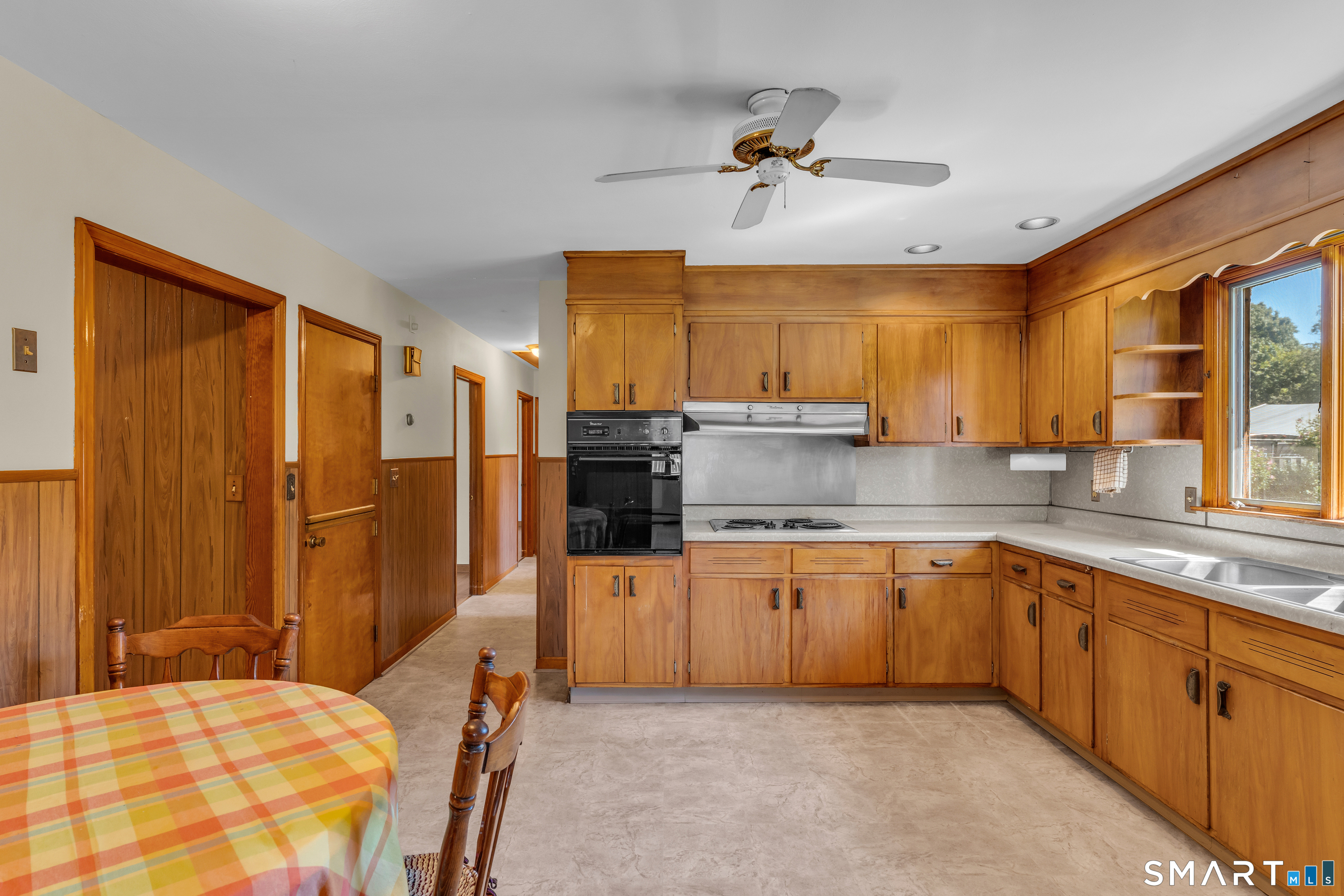 98 Upper State Street Property Photo 16
