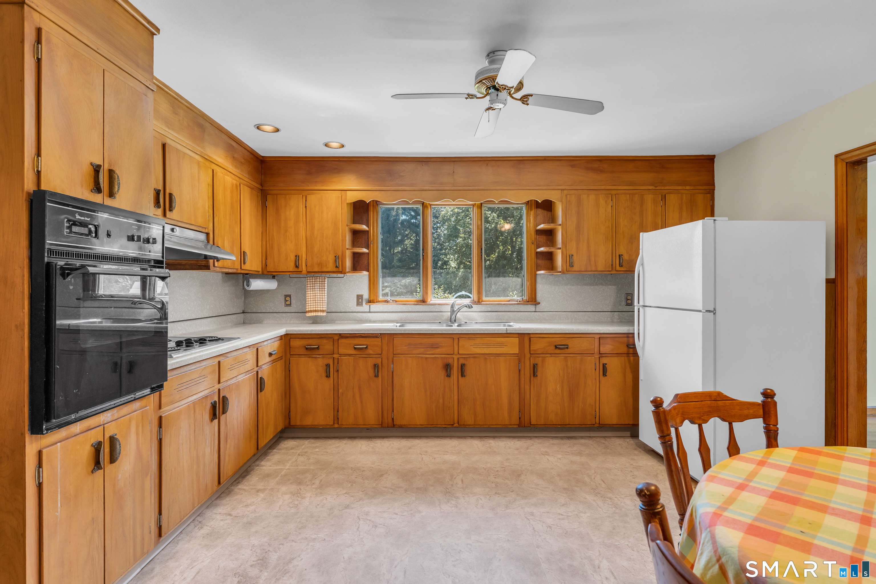 98 Upper State Street Property Photo 18