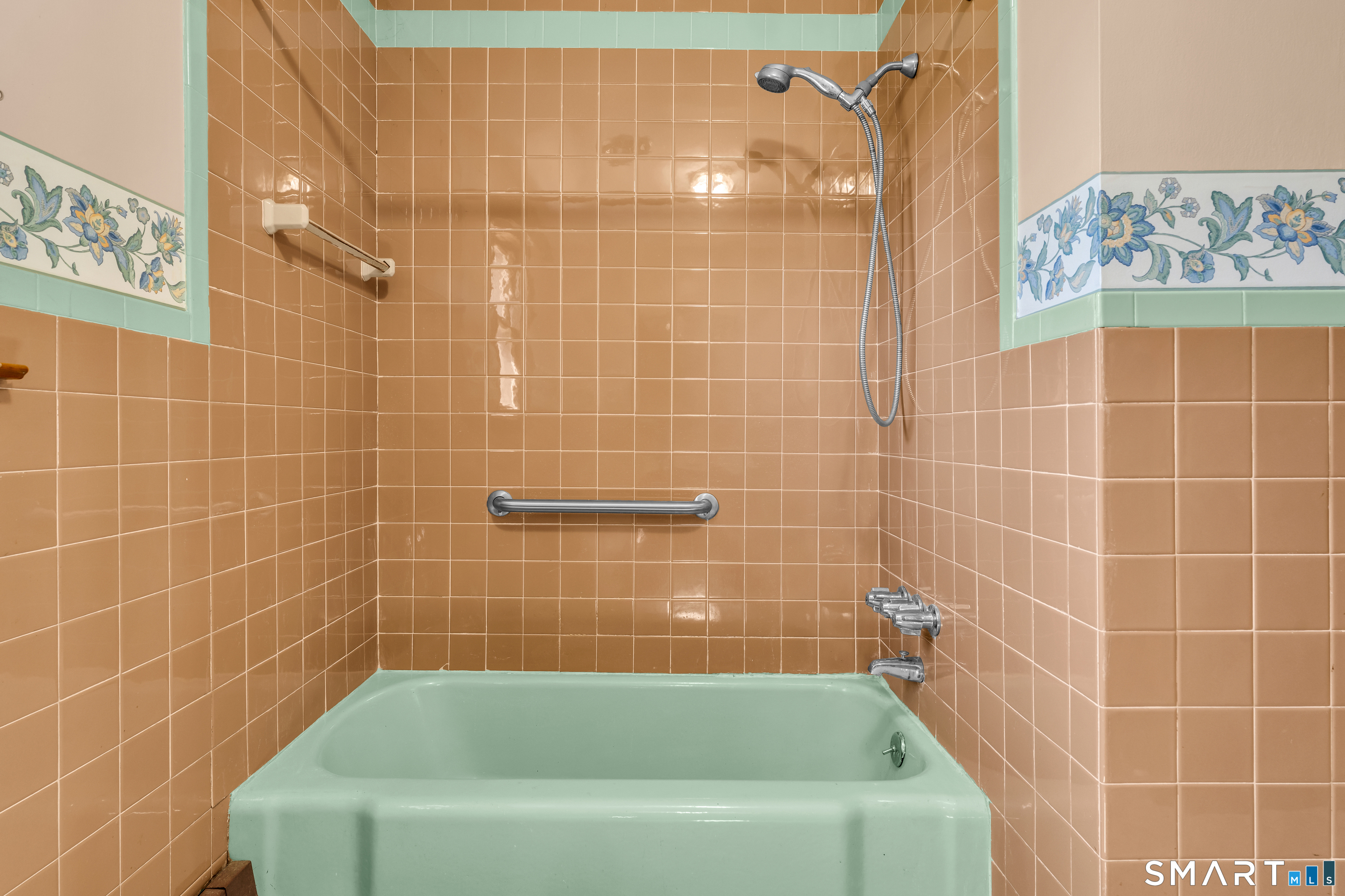 98 Upper State Street Property Photo 32