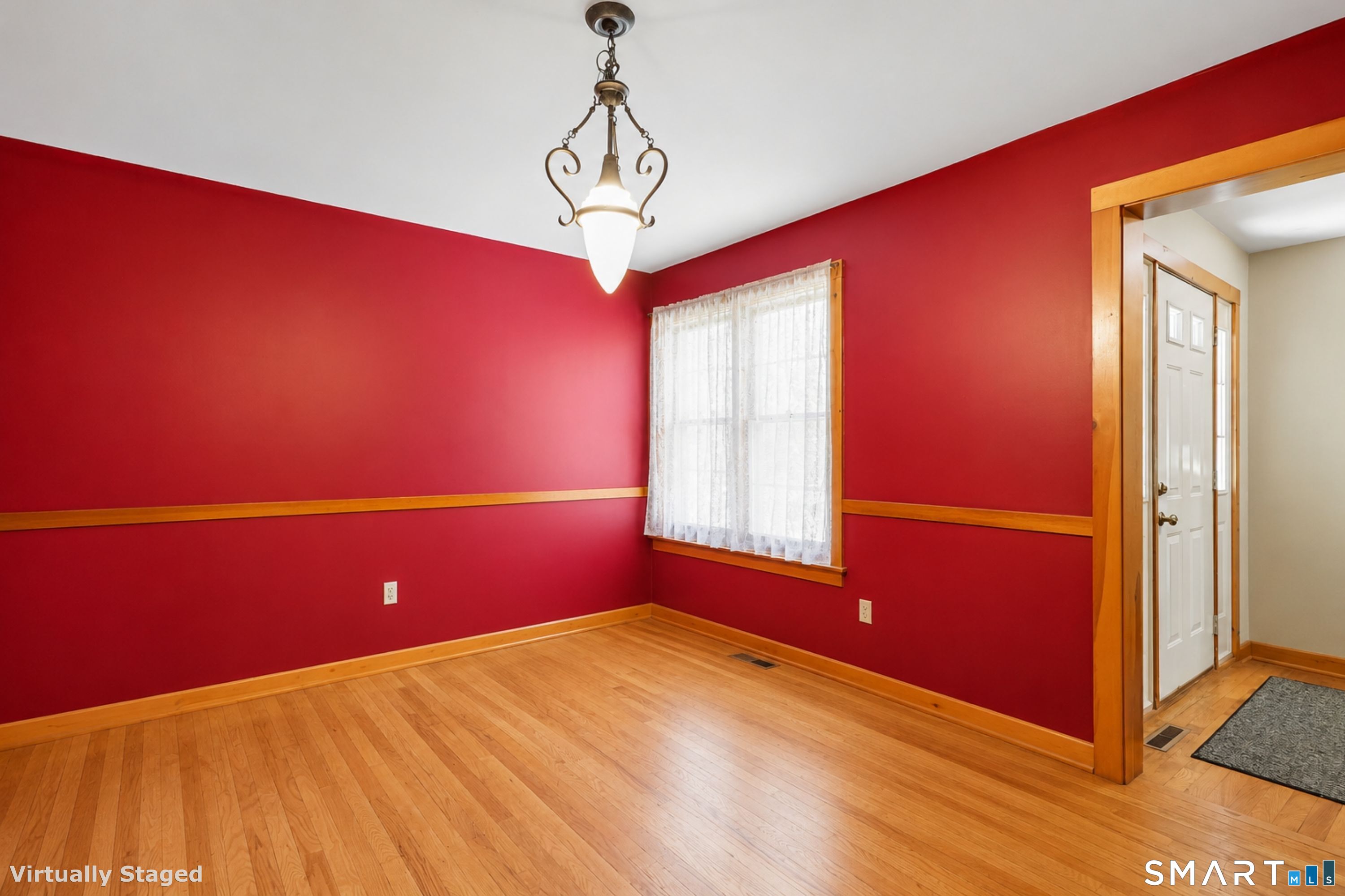 95 Parkway South Property Photo 12