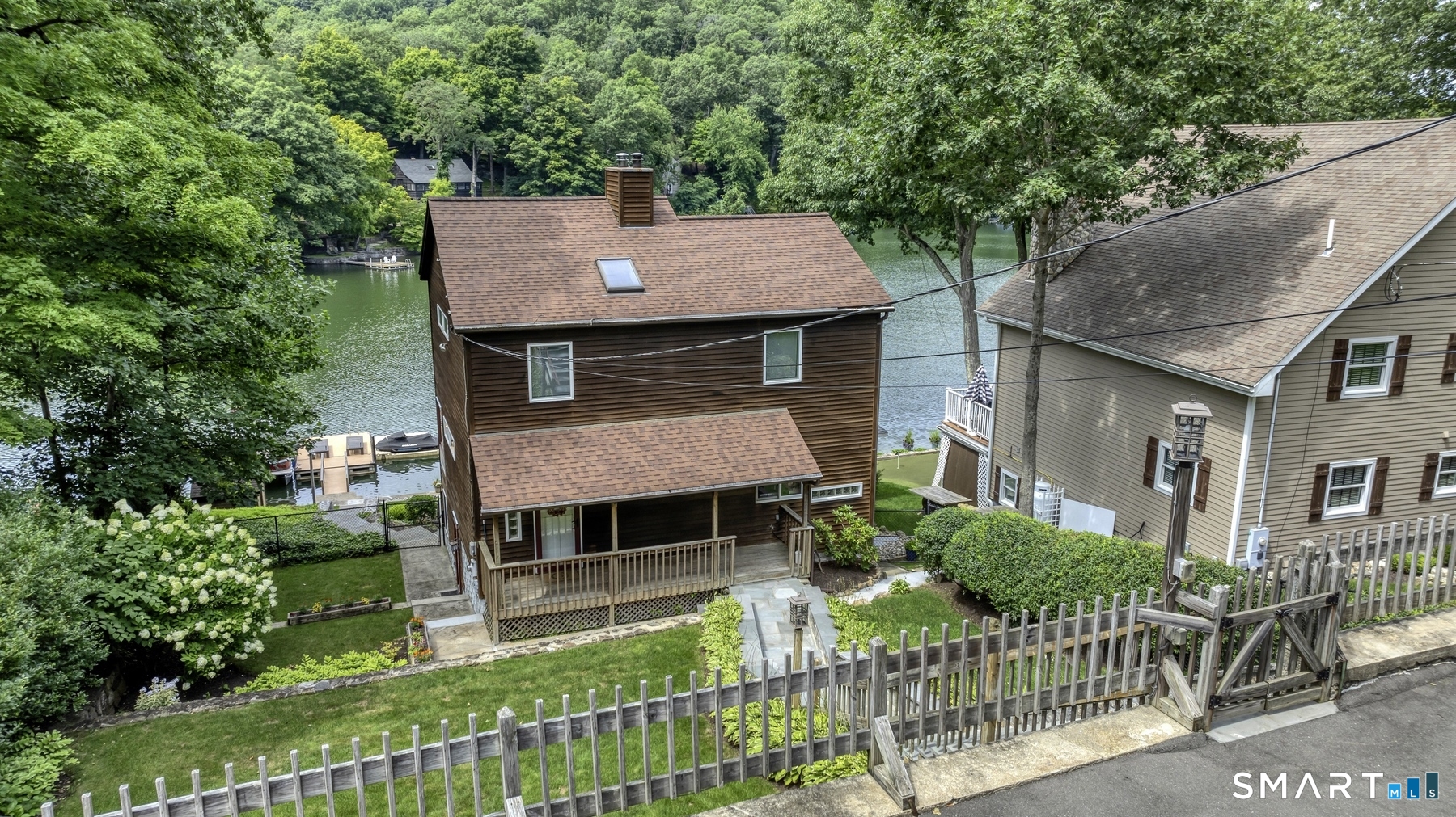 11 Candlewood Road Property Photo 2