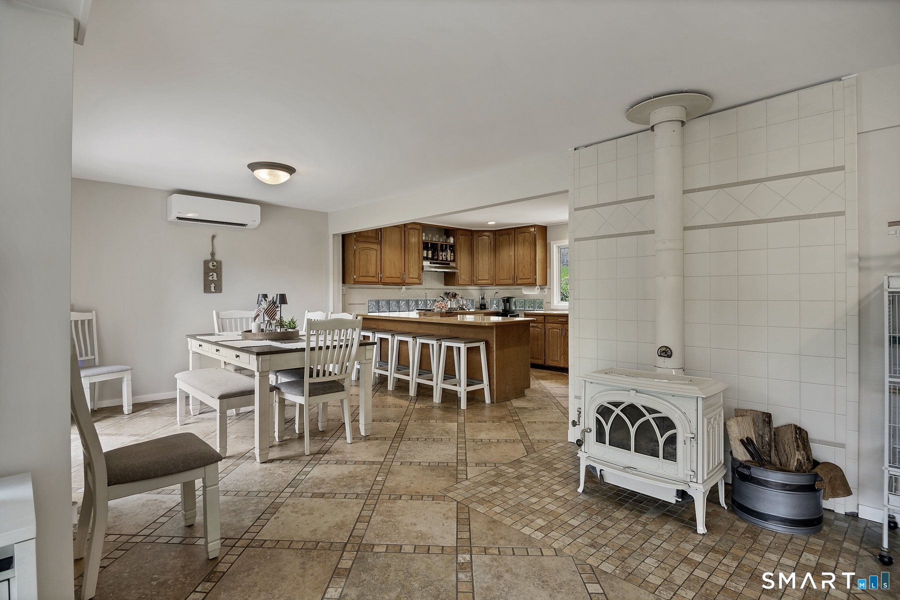 11 Candlewood Road Property Photo 8
