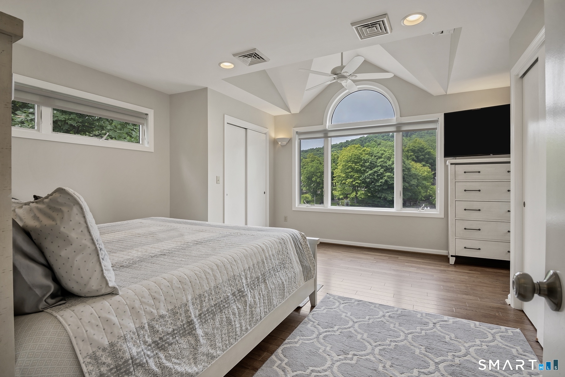 11 Candlewood Road Property Photo 15