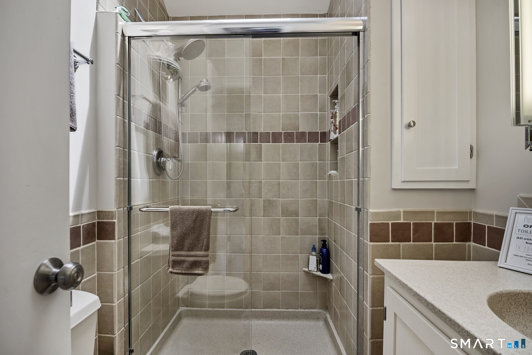 11 Candlewood Road Property Photo 16